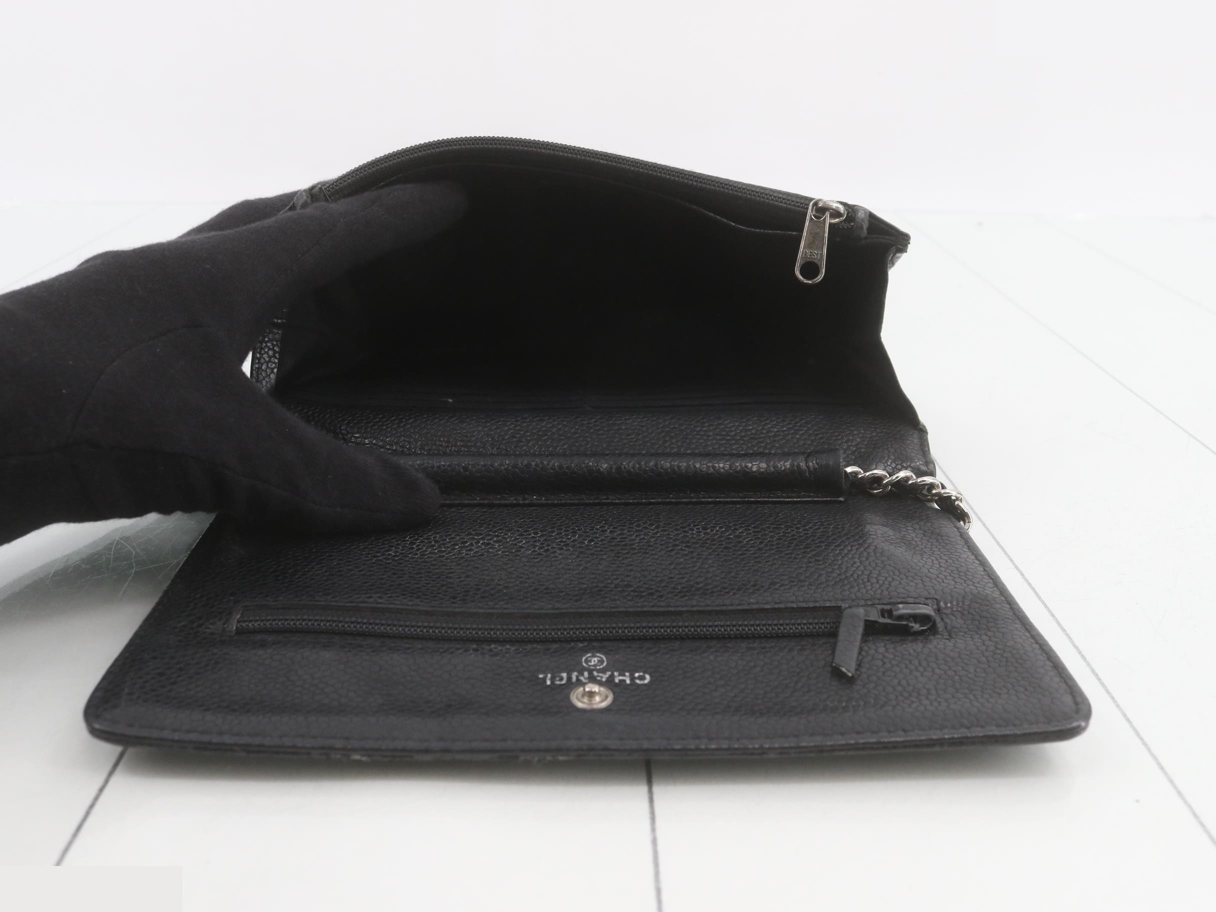 Matelassé Chain Wallet — view 4