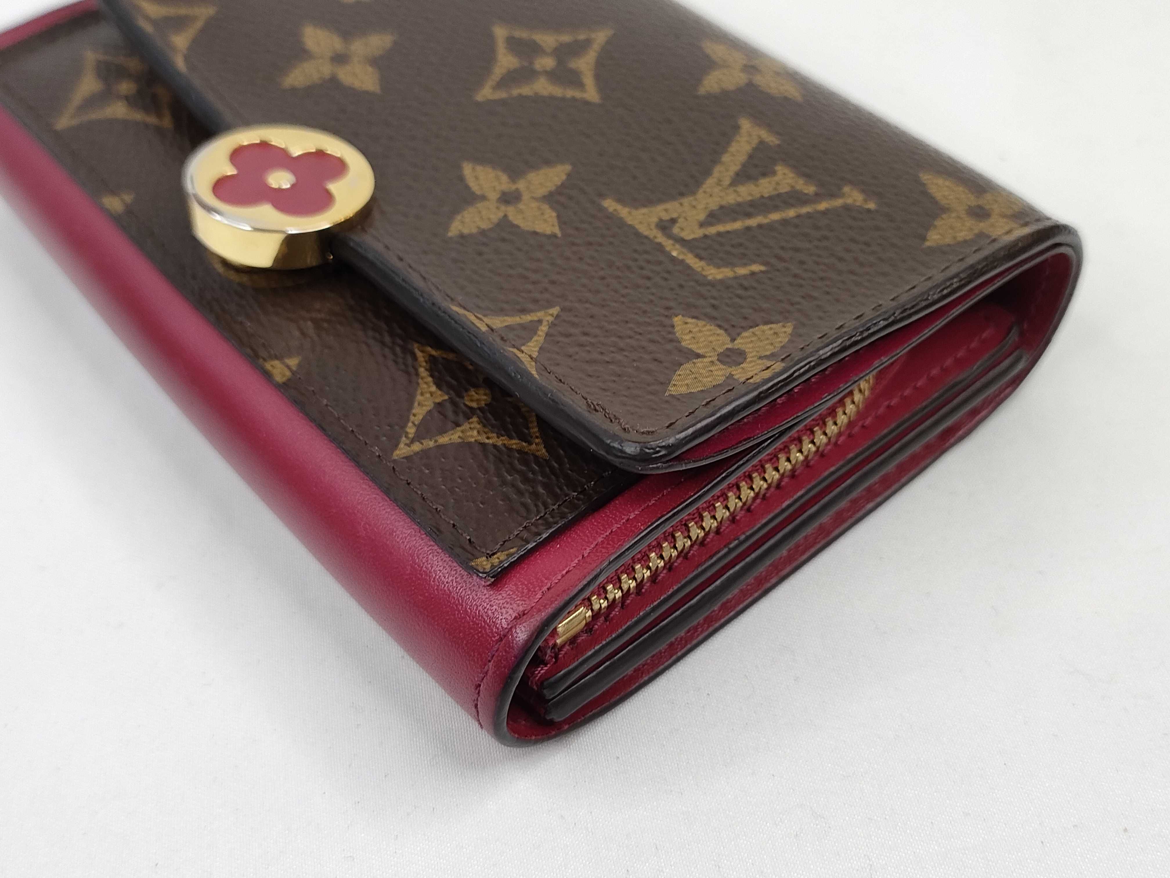 Monogram LV Flora Compact Folding Wallet — view 3