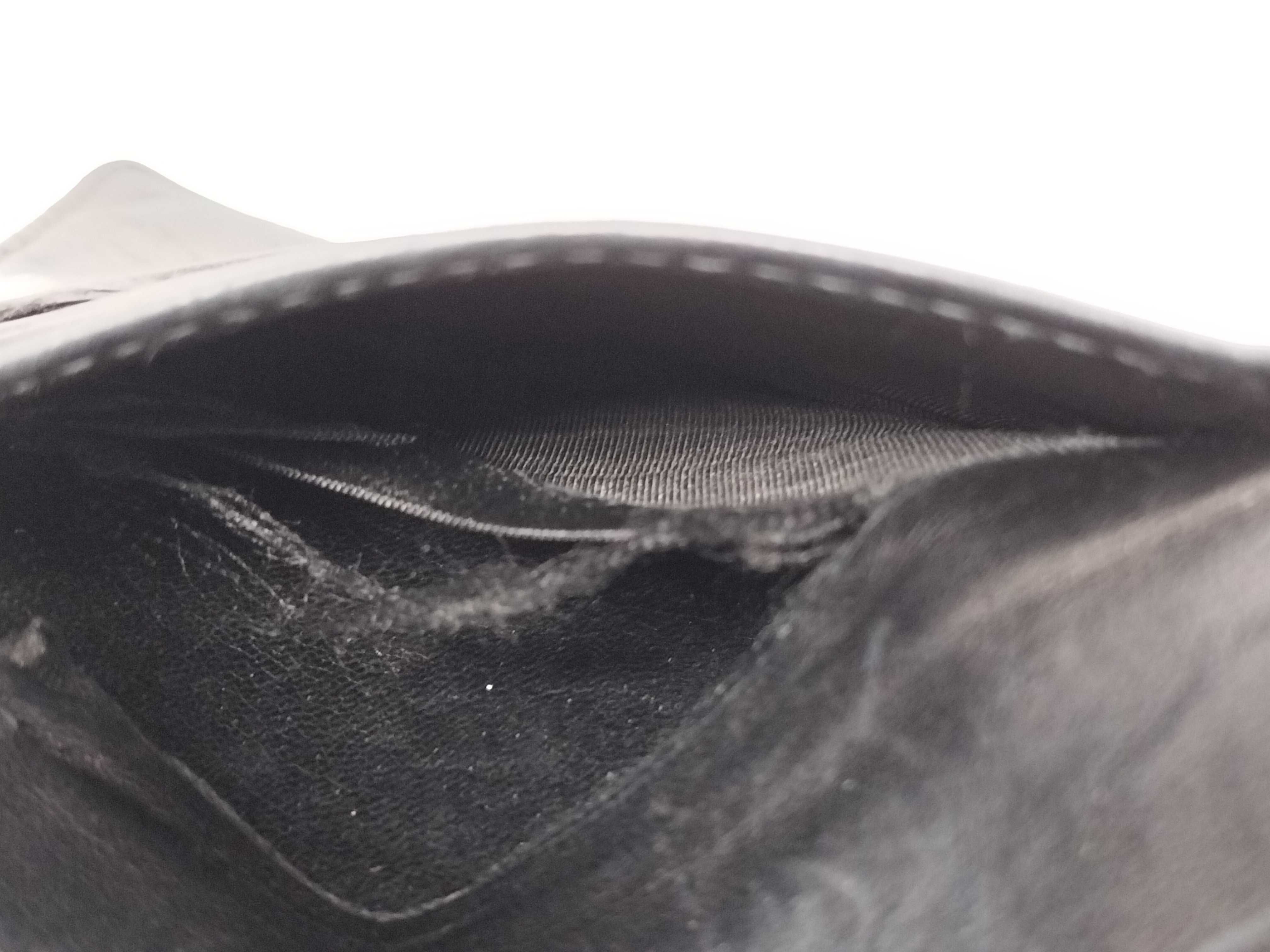 Caviar Skin Bi-fold Wallet — view 12