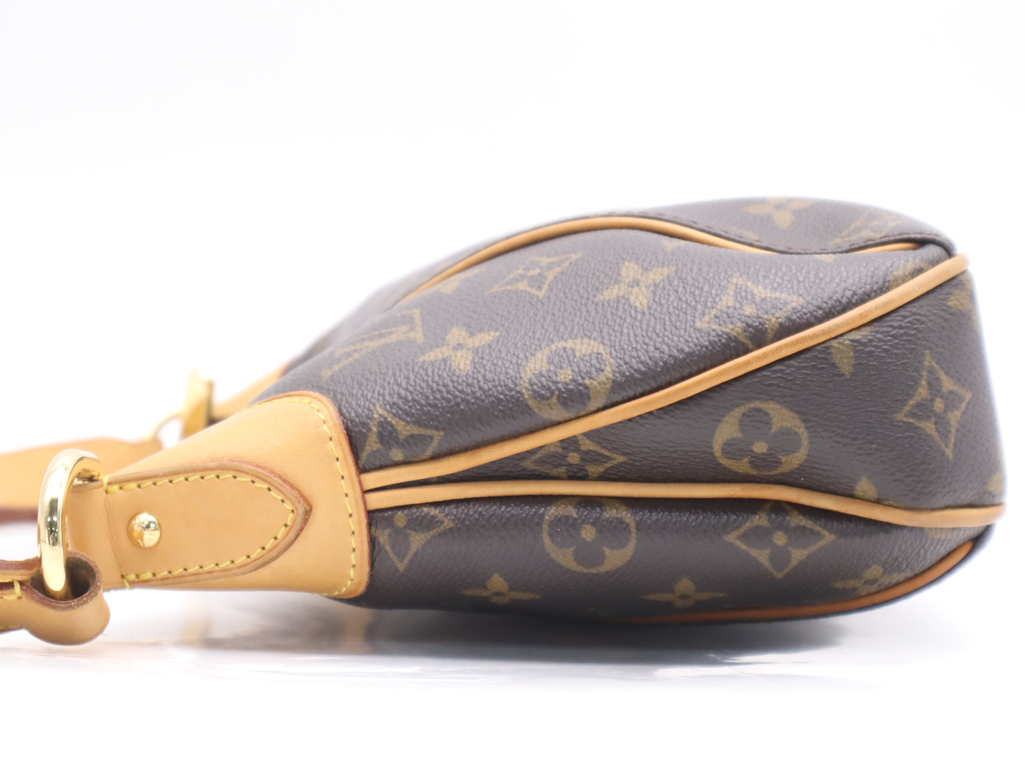 M56384 Monogram Thames PM Shoulder Bag — view 3