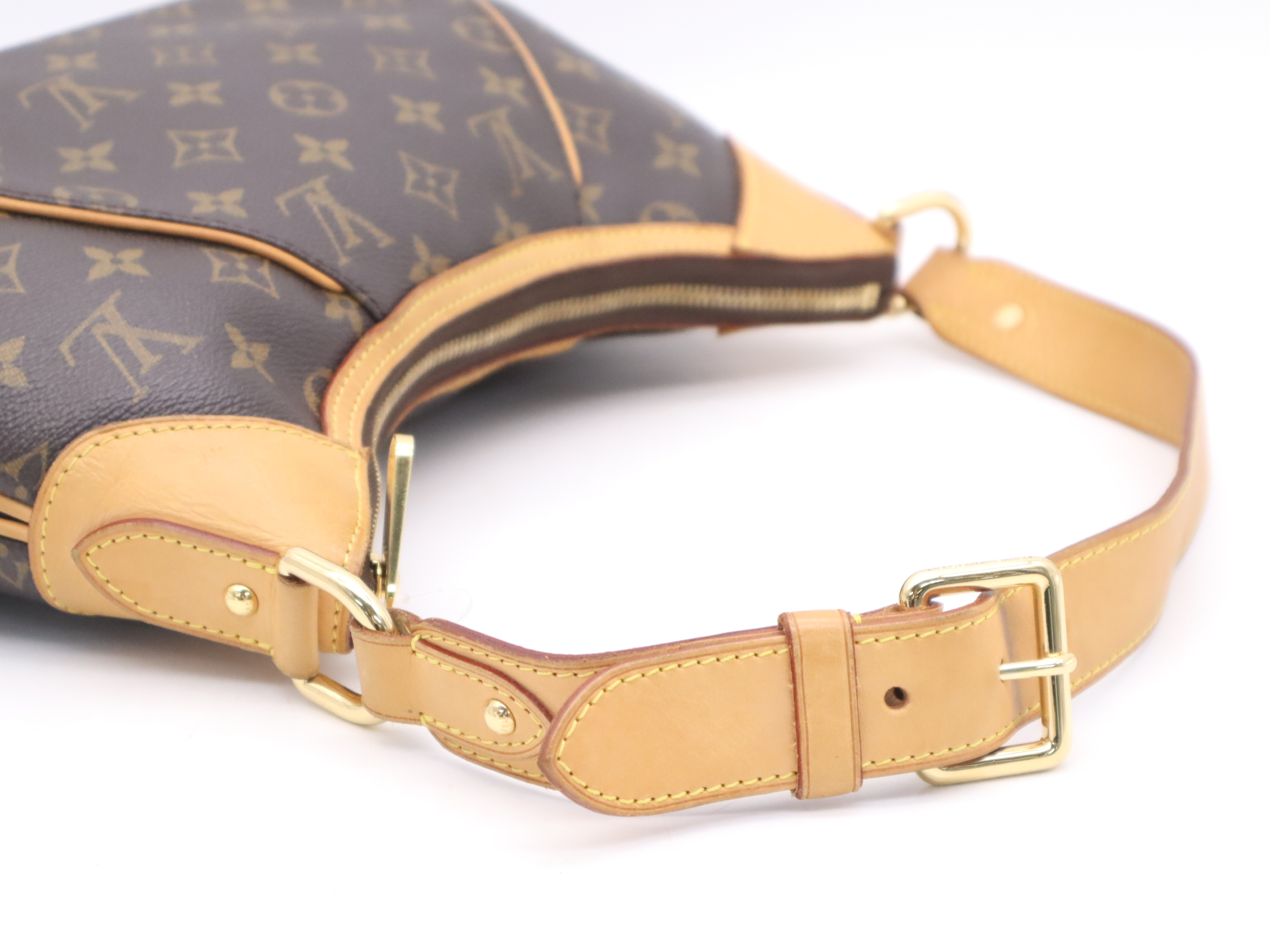 M56384 Monogram Thames PM Shoulder Bag — view 6
