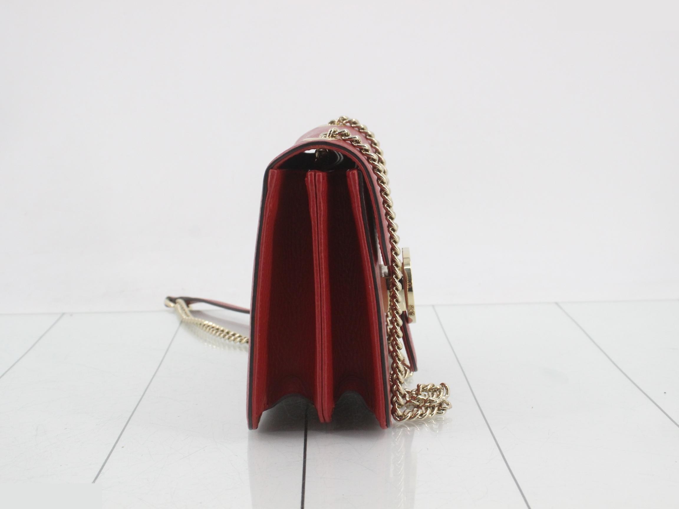 Interlocking G Leather Chain Shoulder Bag — view 4