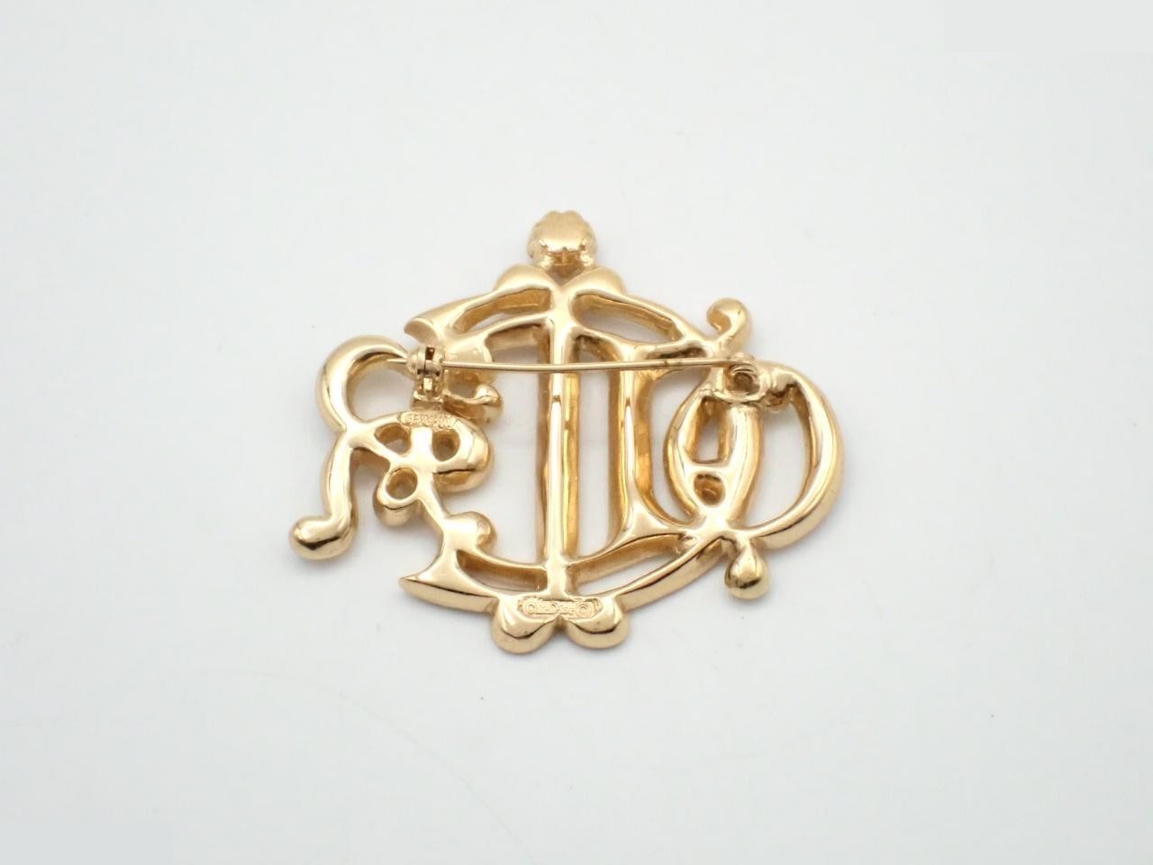 gold — view 2