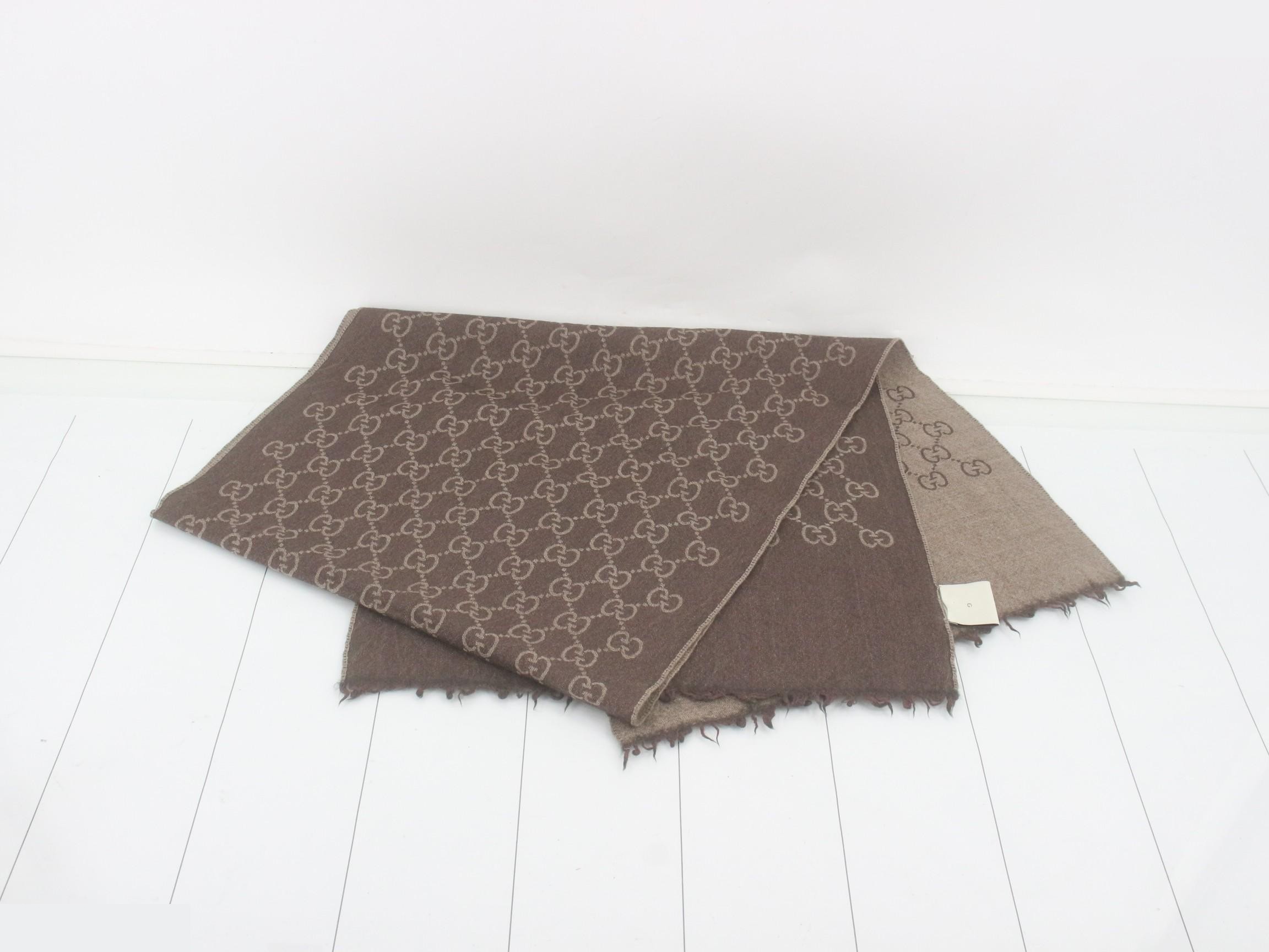 GG pattern stole, brown — view 3