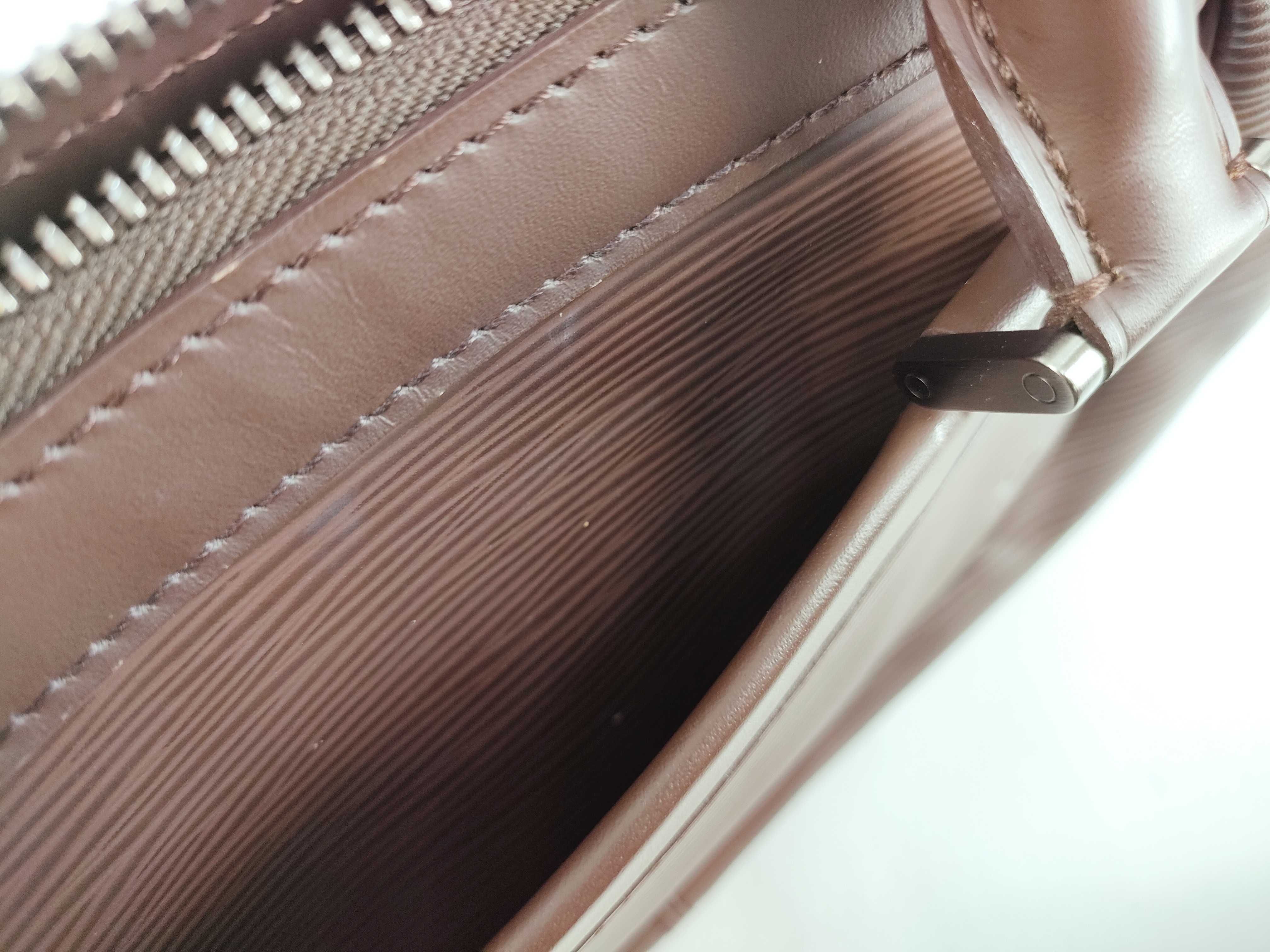 Epi Leather Danura PM M5891D AR0093 Handbag — view 14