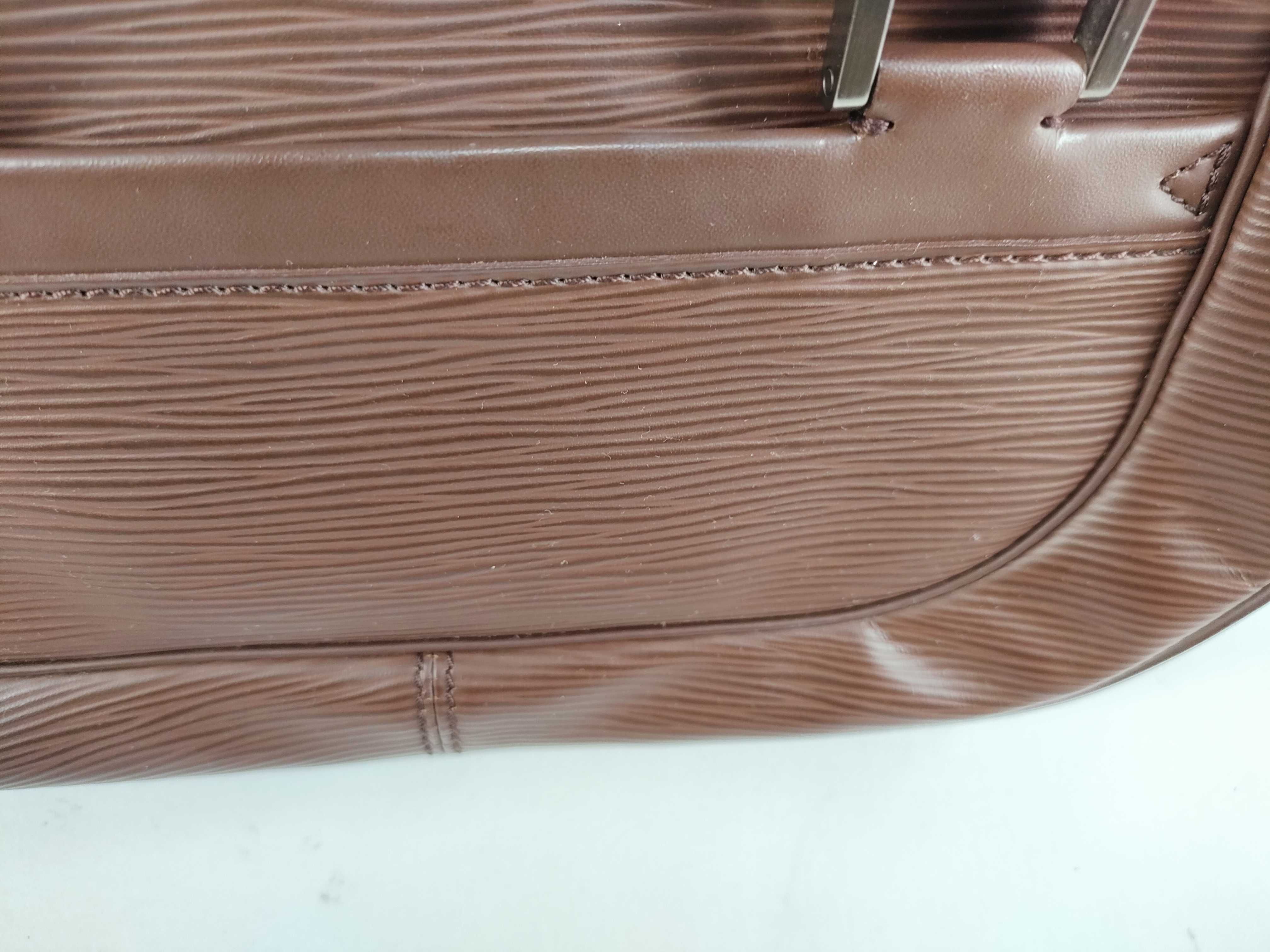 Epi Leather Danura PM M5891D AR0093 Handbag — view 15
