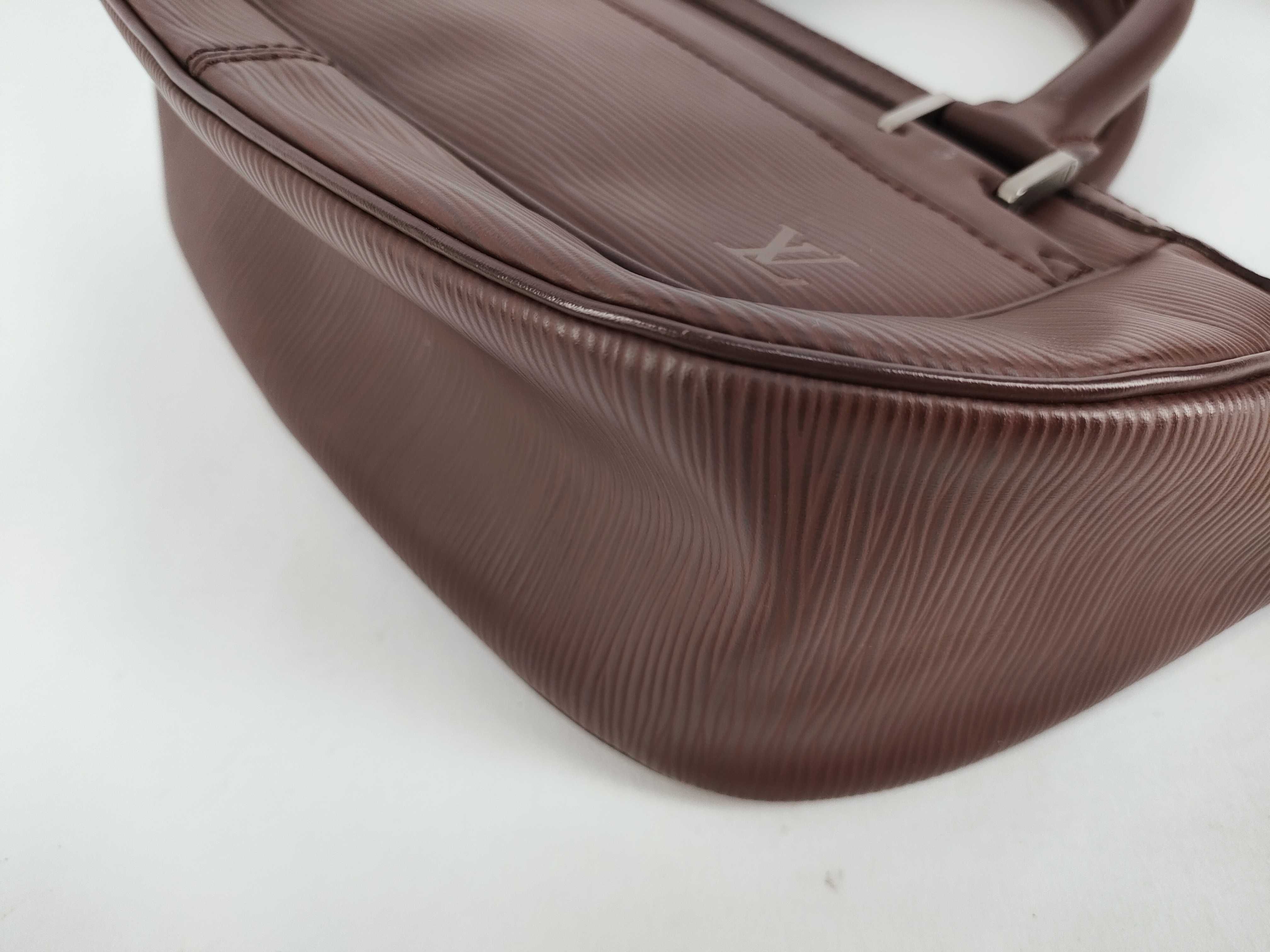 Epi Leather Danura PM M5891D AR0093 Handbag — view 6