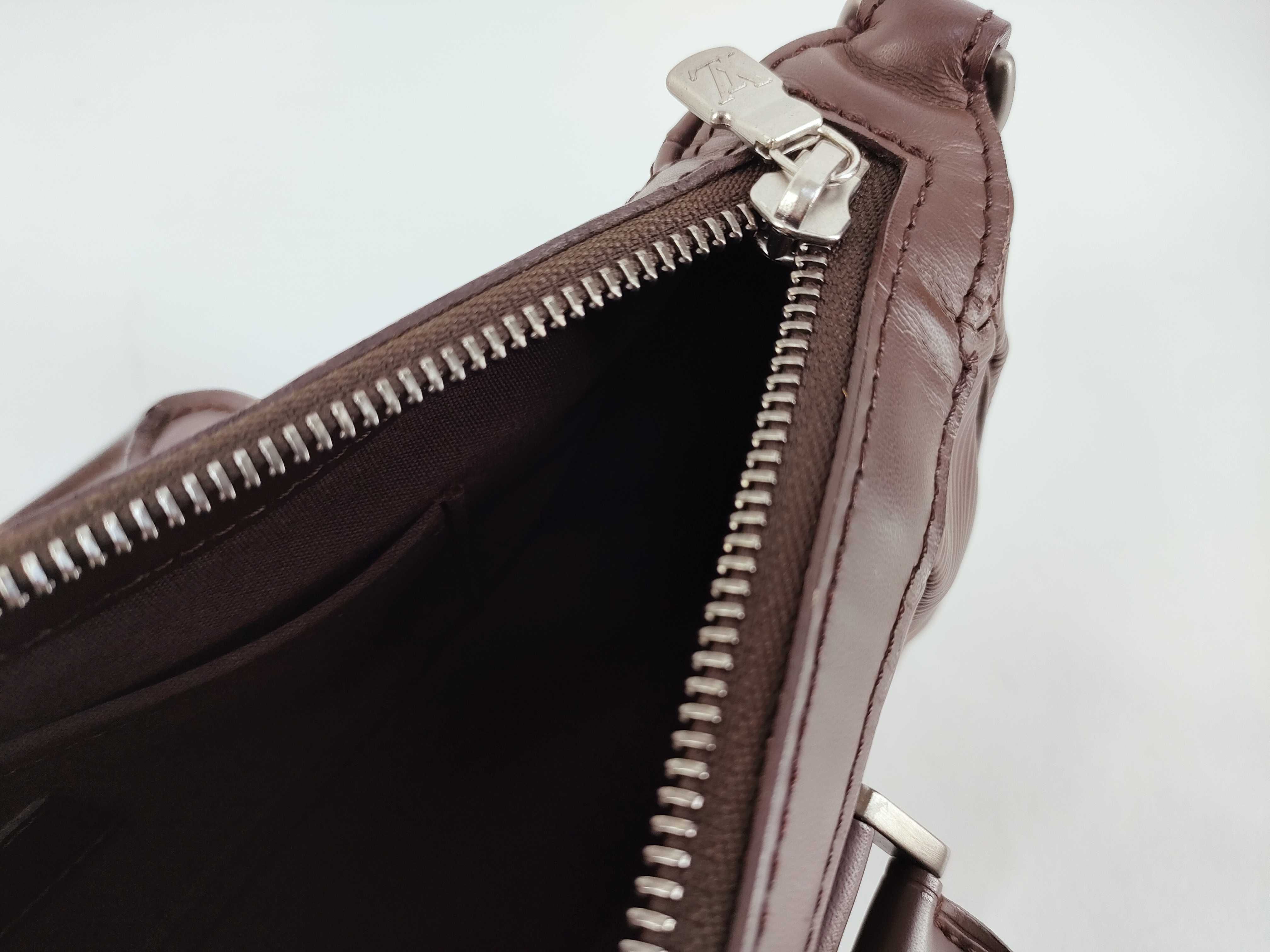 Epi Leather Danura PM M5891D AR0093 Handbag — view 10