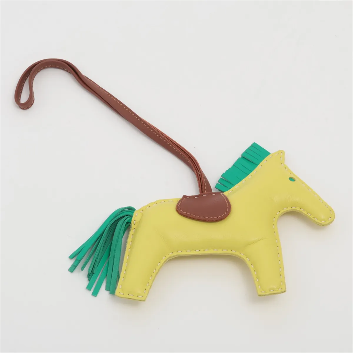 Rodeo Charm MM, Agneau Milo Yellow, with — view 2