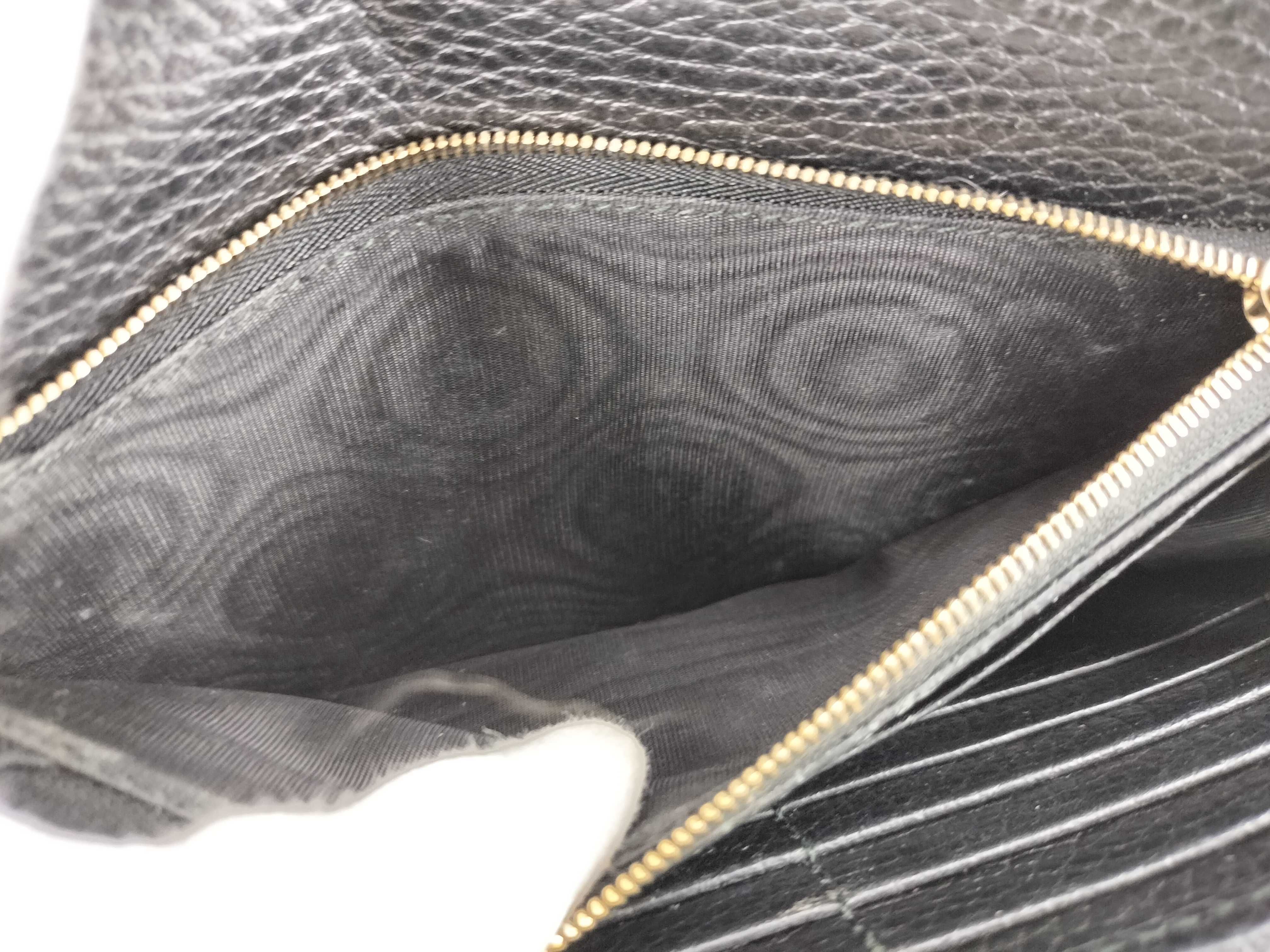 Black Chain Shoulder Bag with Gold Hardware GG Chain Wallet Interlocking Shoulder Bag — view 11