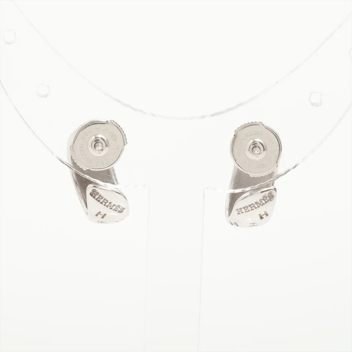 Toubou Earrings 750 (WG) 6.5g 64201 Post distortion — view 3