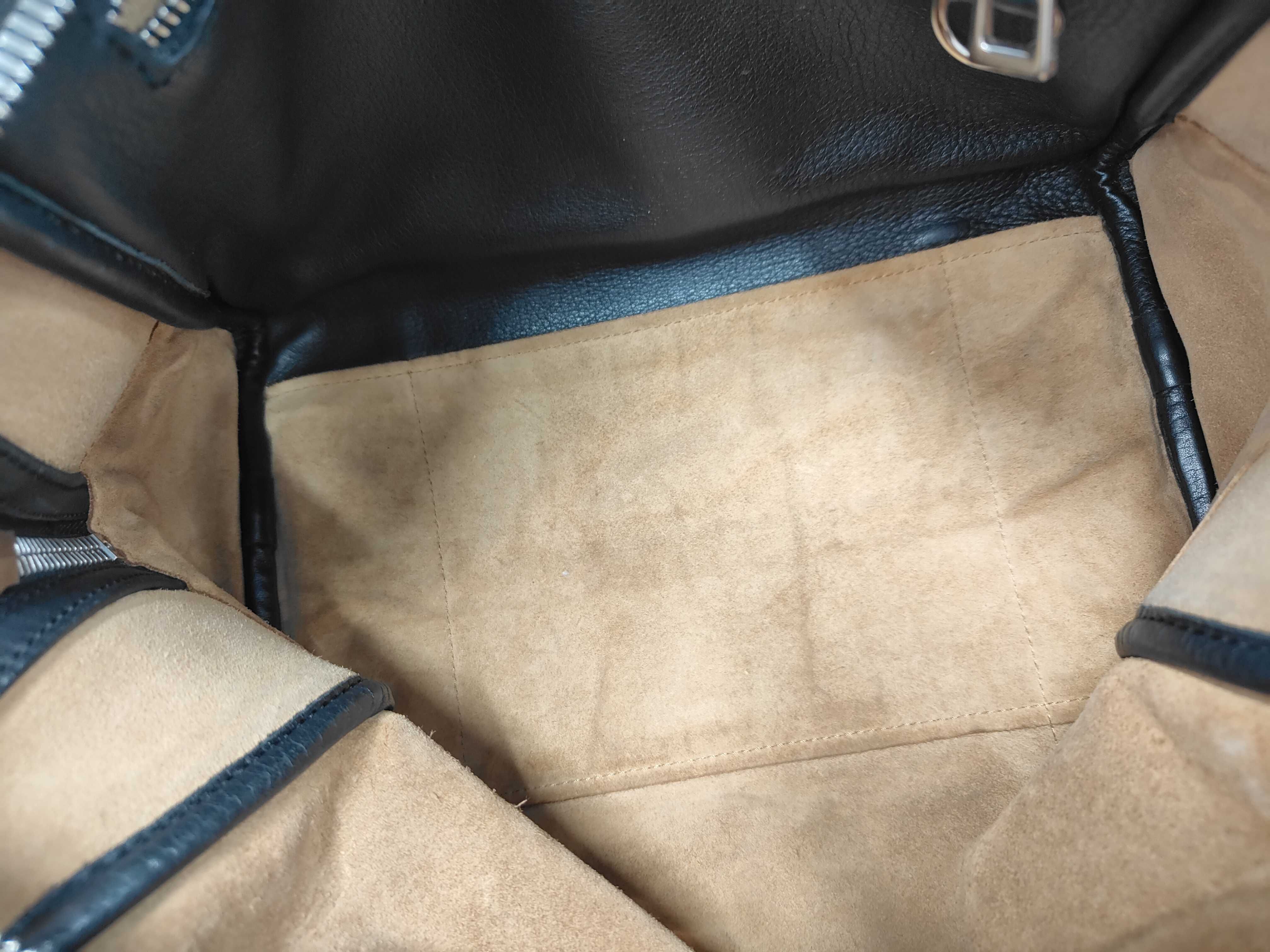 Amazona 75 Leather Black Handbag — view 9