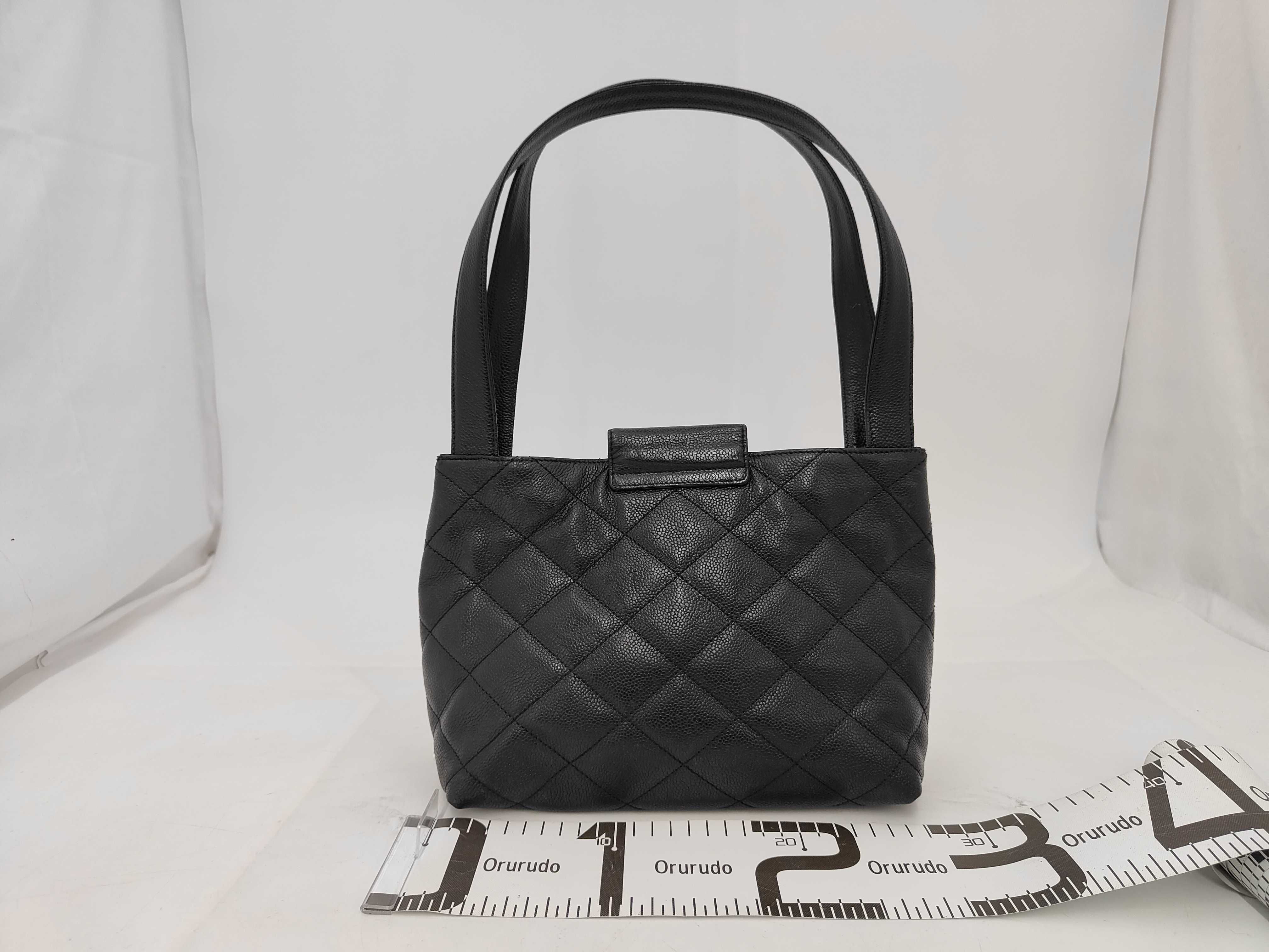 Matelassé Caviar Skin Shoulder Bag (with original seal, serial number in the 6th range) — view 2