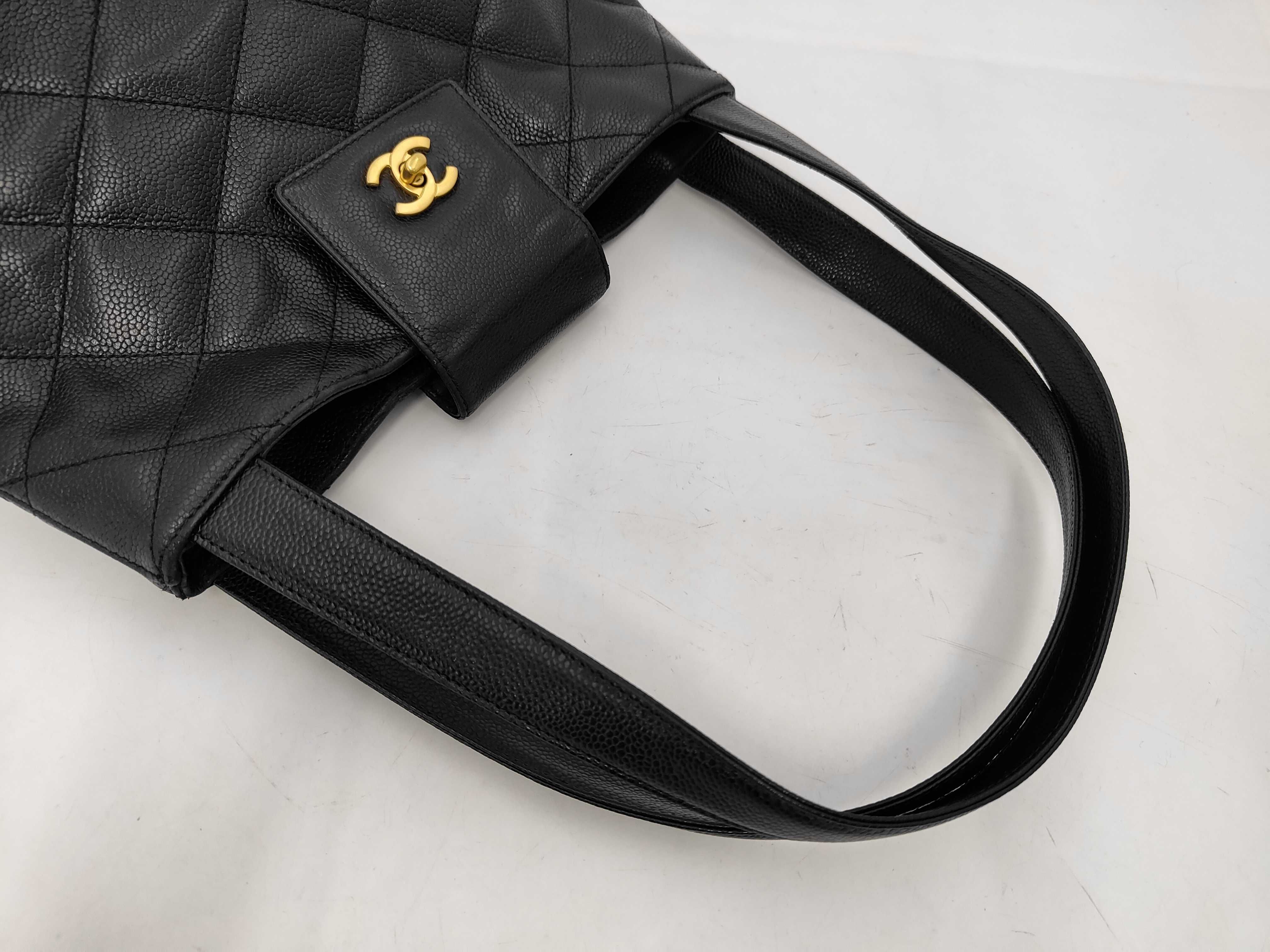Matelassé Caviar Skin Shoulder Bag (with original seal, serial number in the 6th range) — view 3