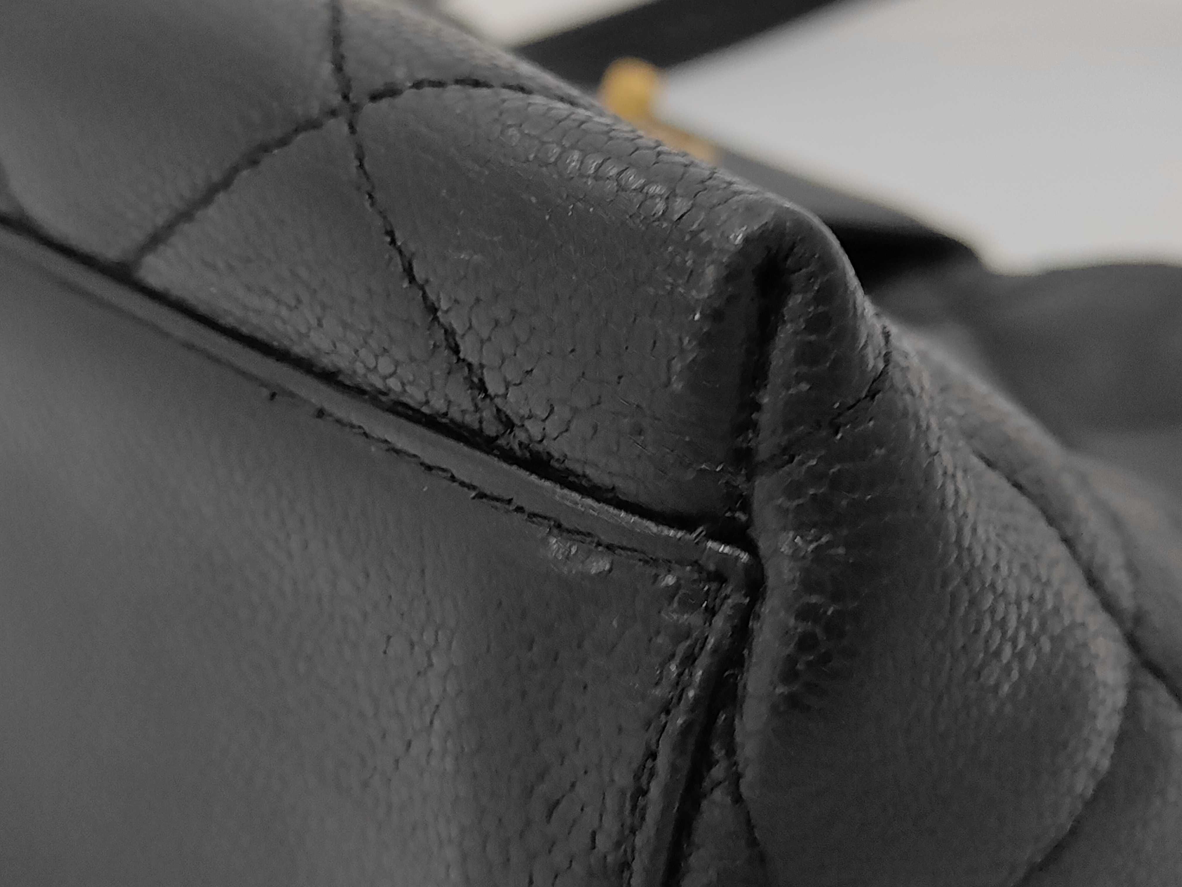 Matelassé Caviar Skin Shoulder Bag (with original seal, serial number in the 6th range) — view 7