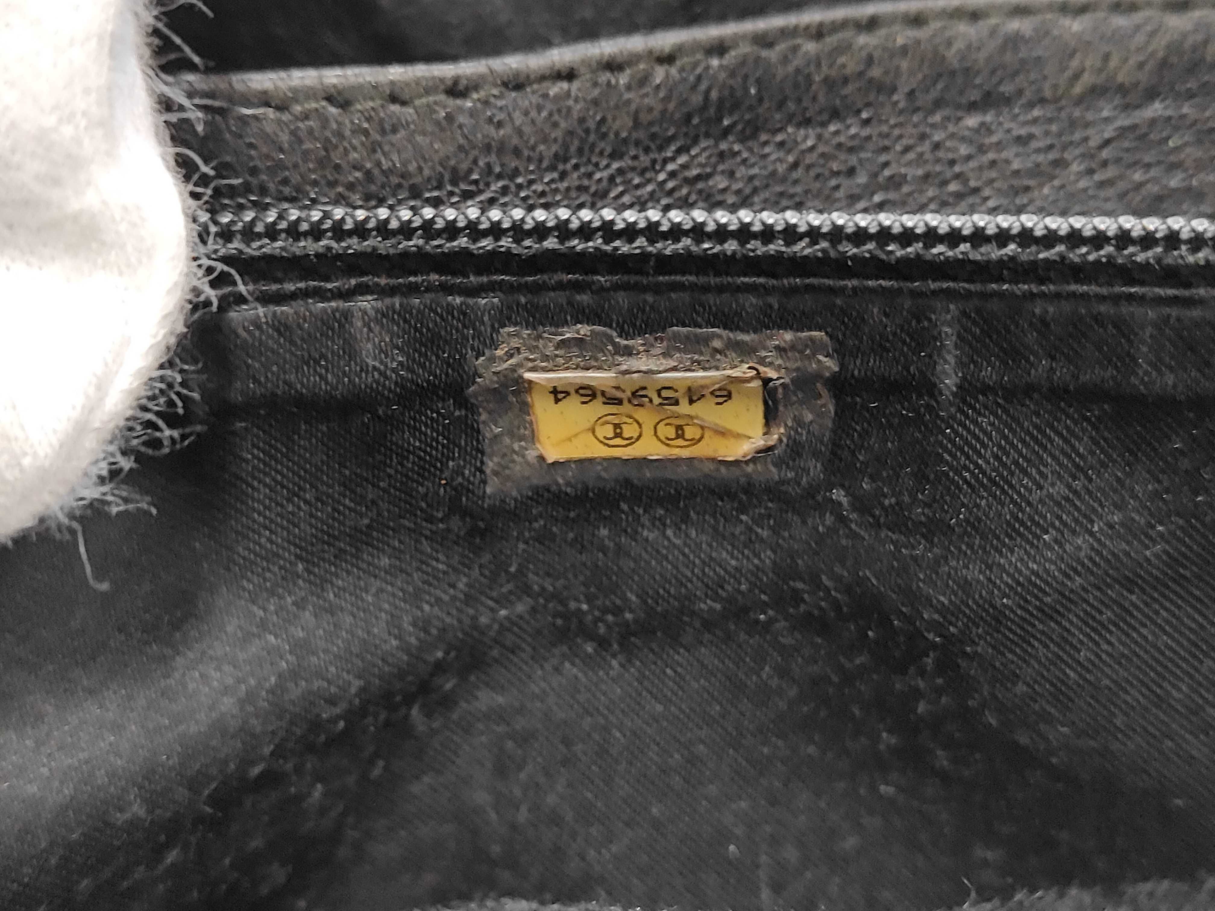 Matelassé Caviar Skin Shoulder Bag (with original seal, serial number in the 6th range) — view 10