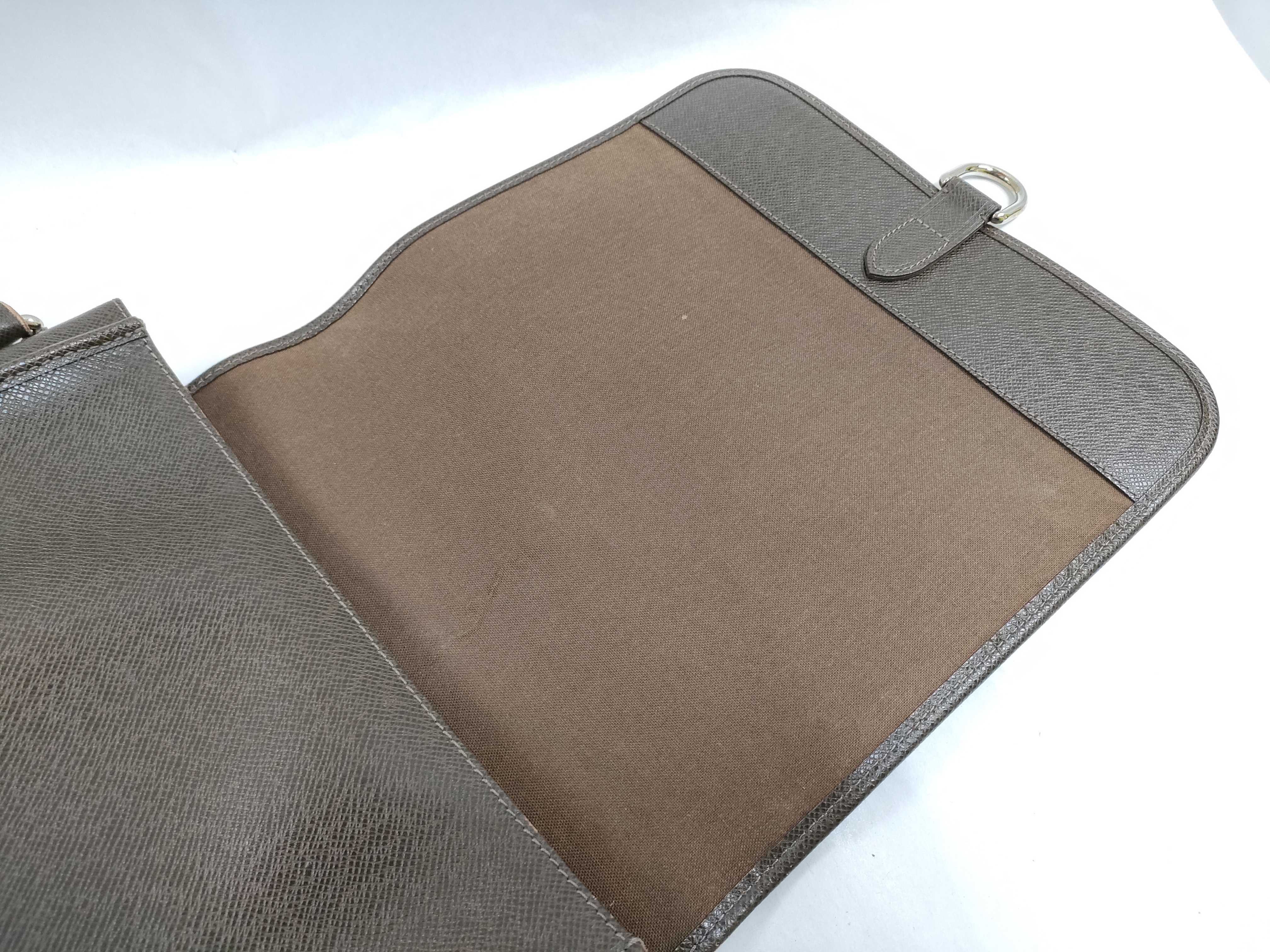 Taiga Louis Vuitton LV Mark Taiga Andrei Shoulder Bag — view 11