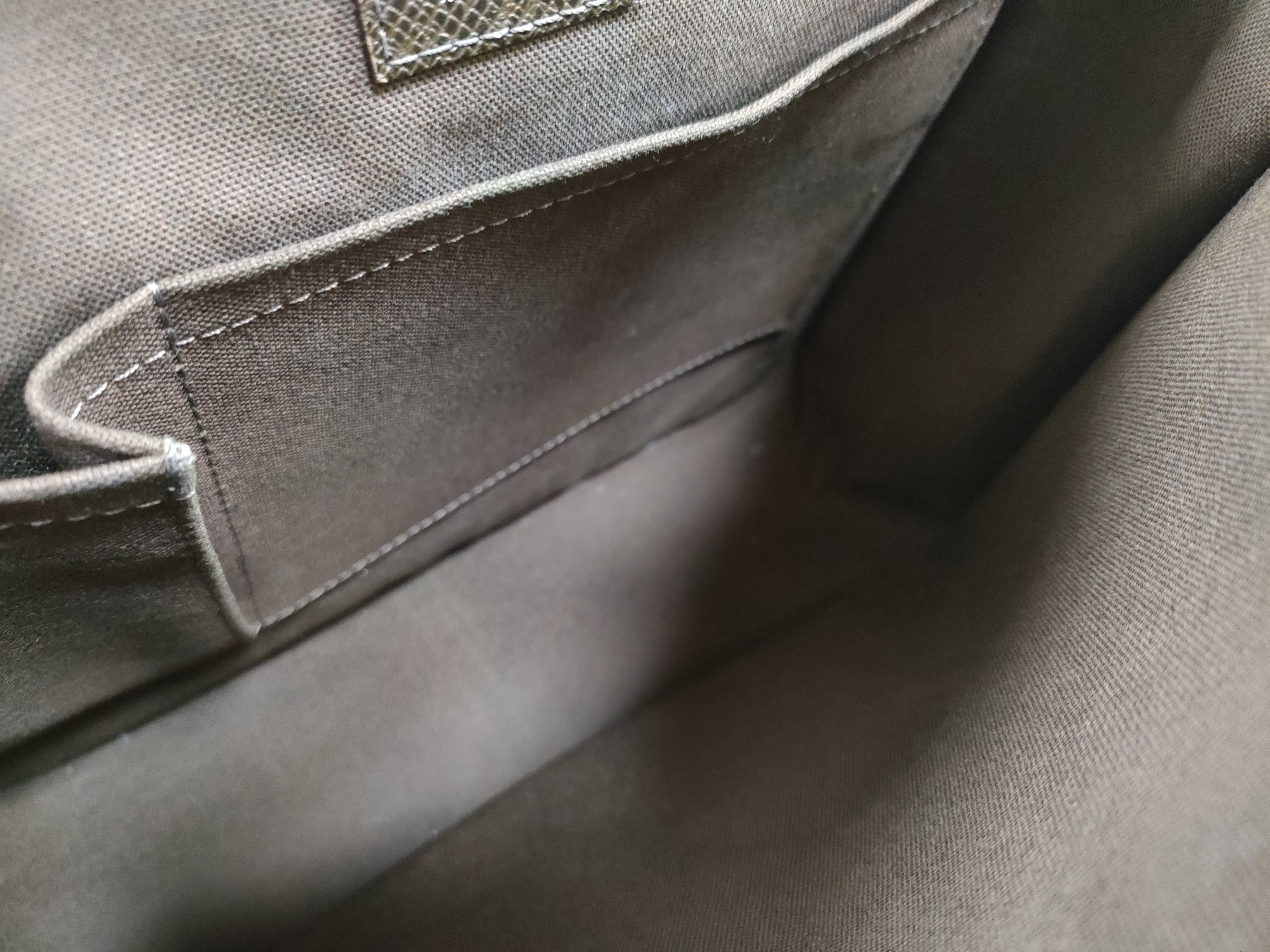 Taiga Louis Vuitton LV Mark Taiga Andrei Shoulder Bag — view 8