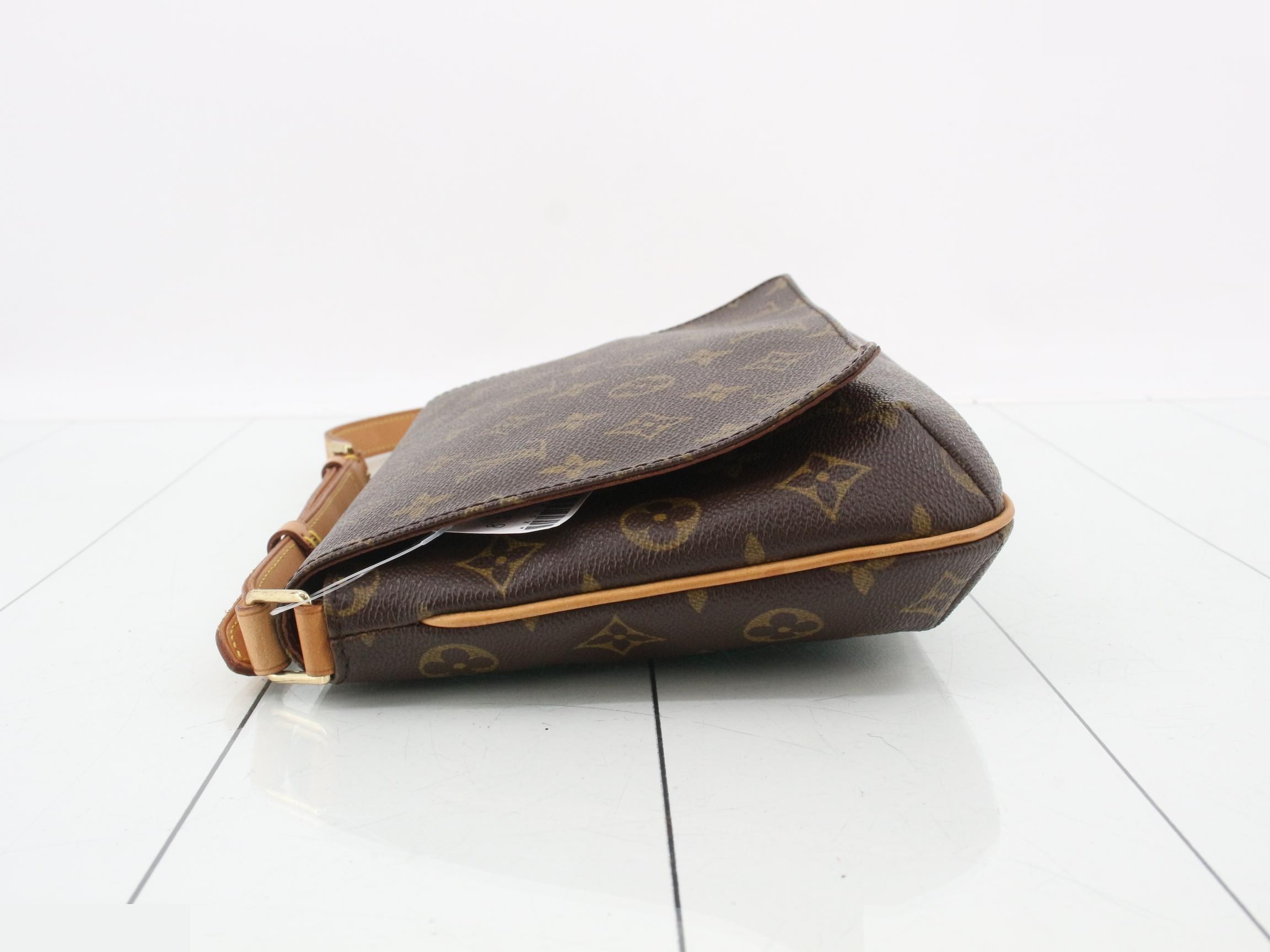 Musette — view 4