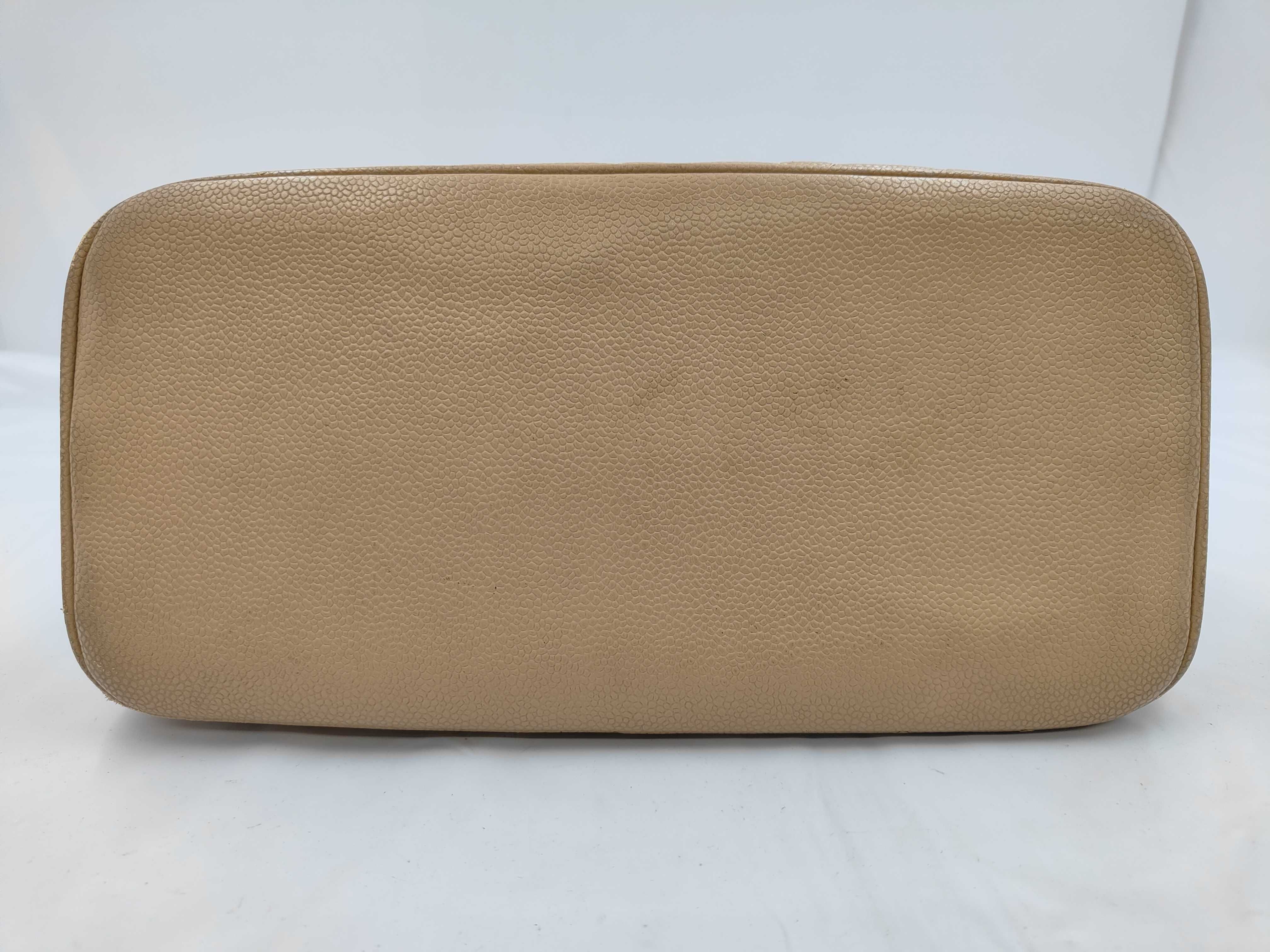 Caviar Skin Reissue Tote 717132 Handbag — view 8