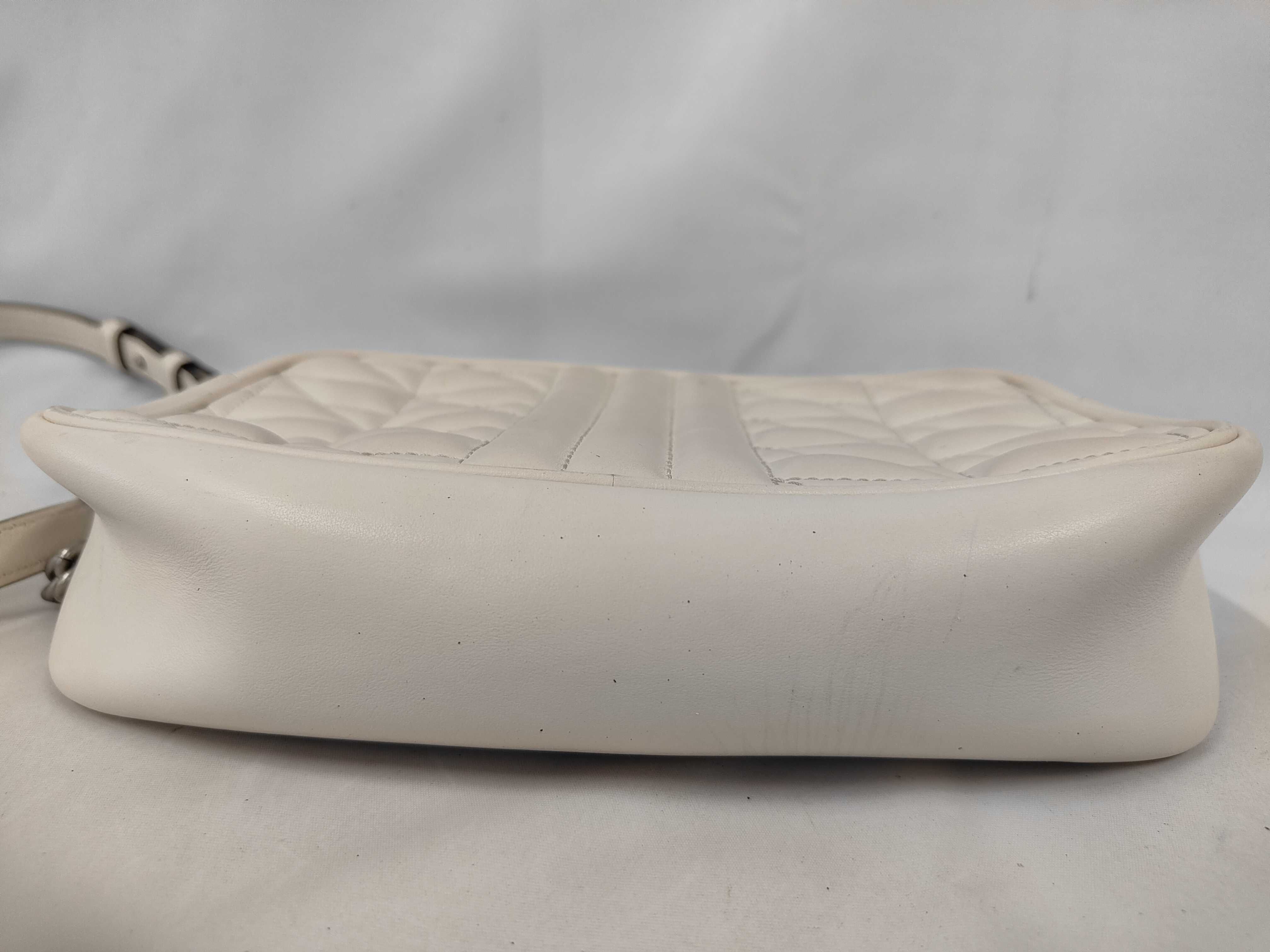 GG Marmont Shoulder Bag — view 4
