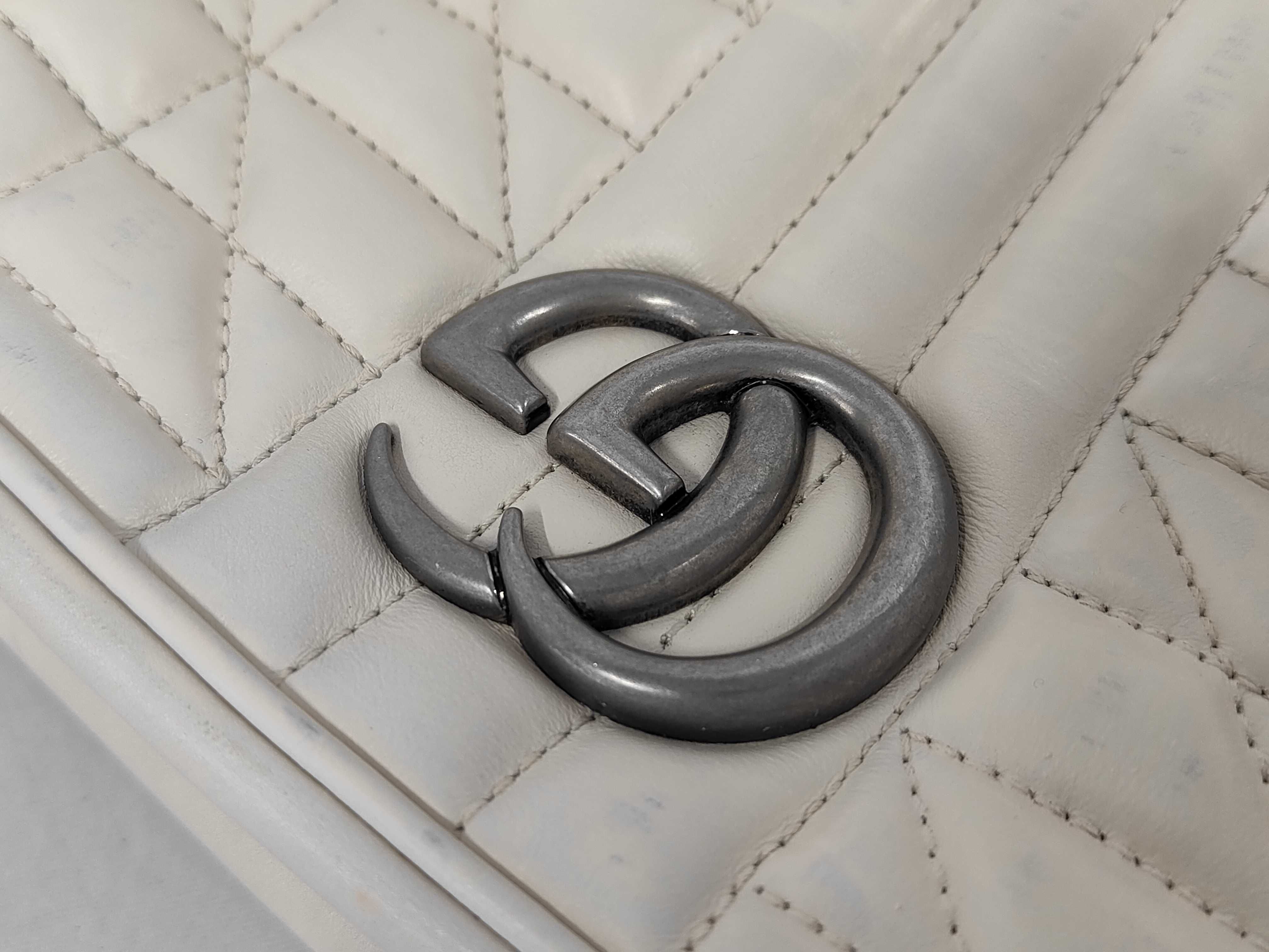 GG Marmont Shoulder Bag — view 8
