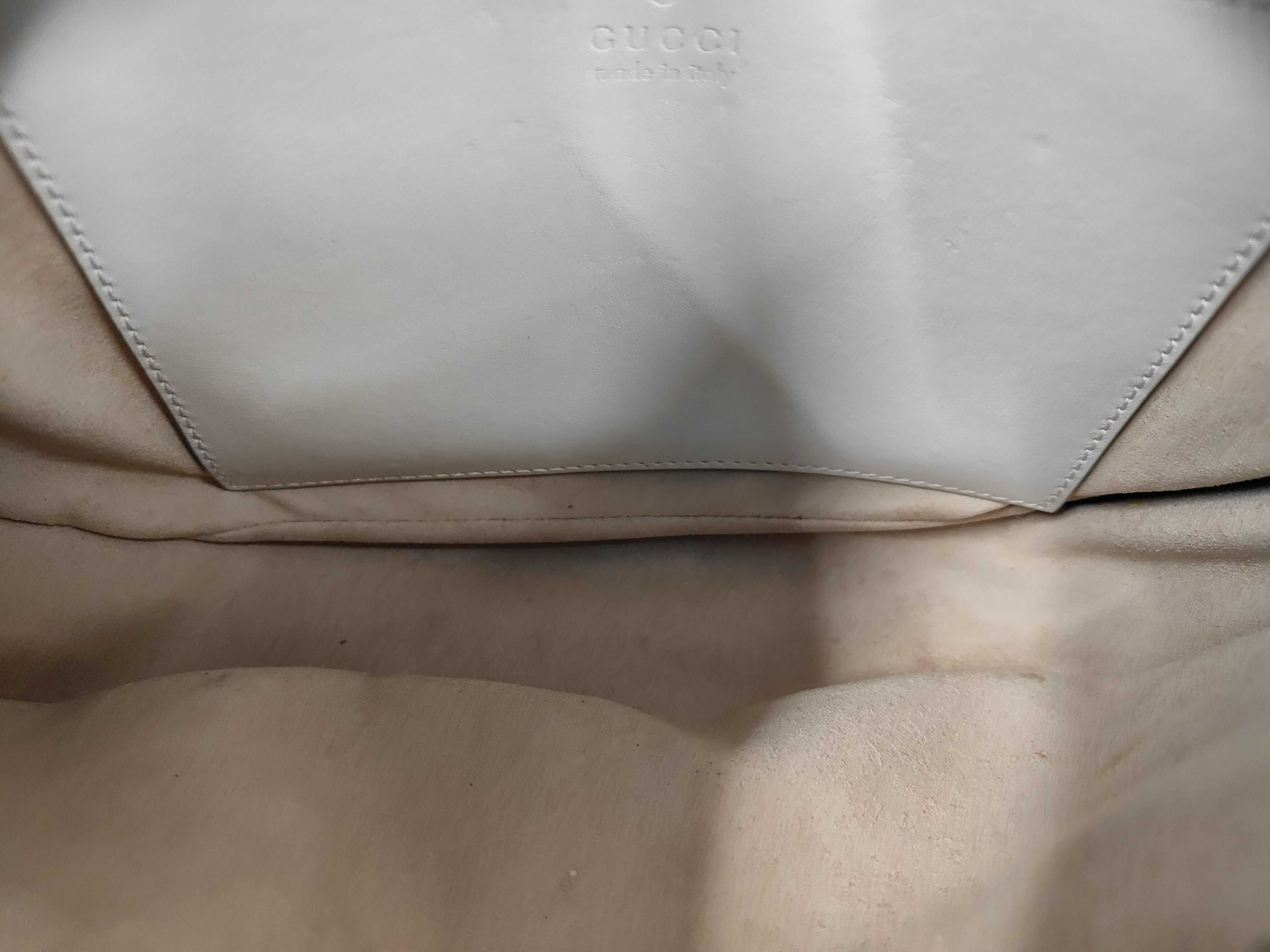 GG Marmont Shoulder Bag — view 9
