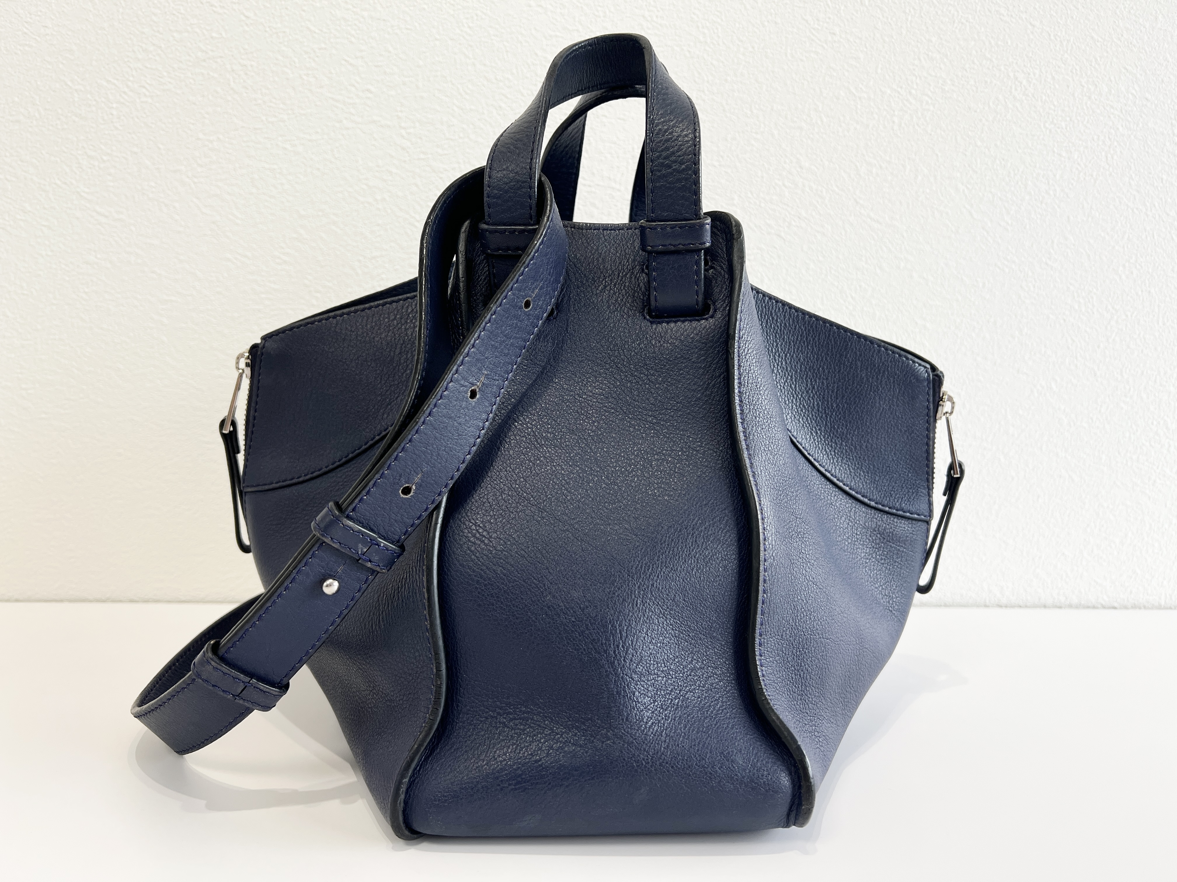 Hammock Small Anagram Logo 2way Handbag Shoulder Bag — view 2