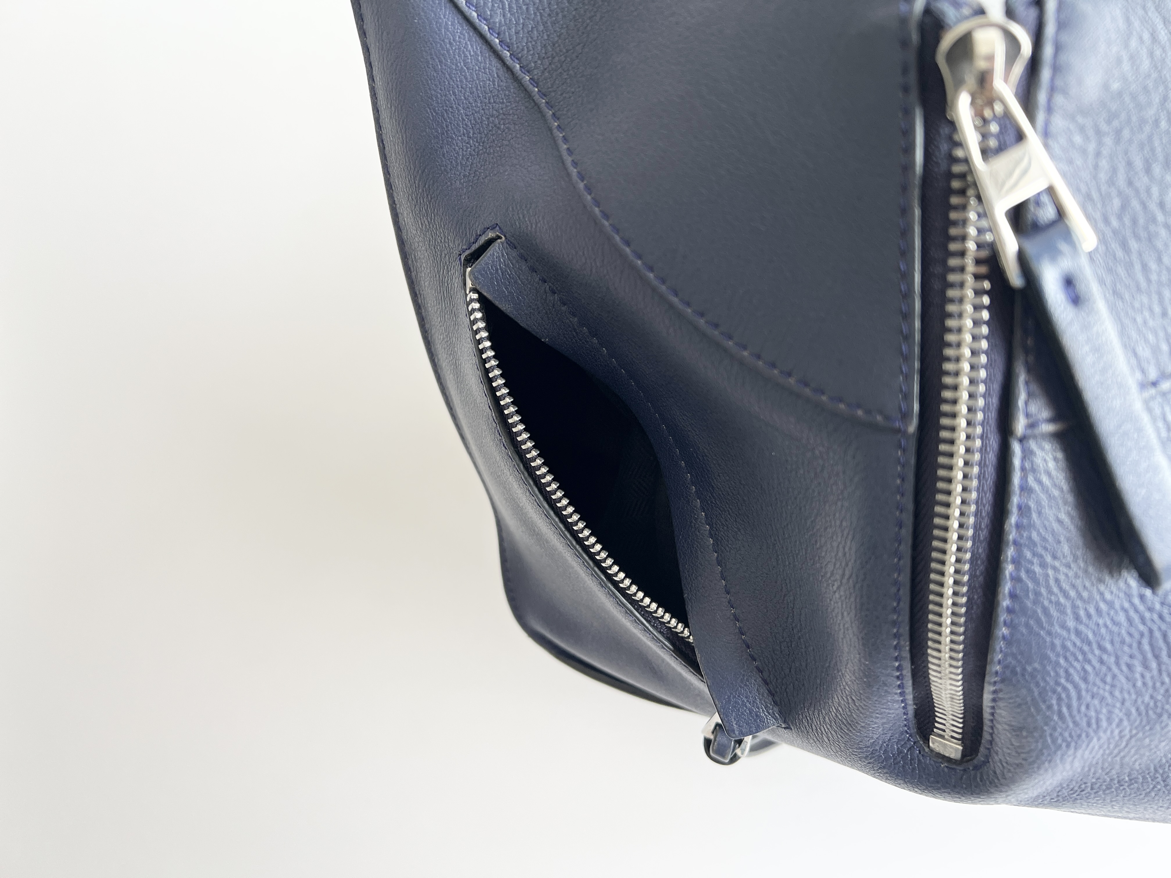 Hammock Small Anagram Logo 2way Handbag Shoulder Bag — view 12