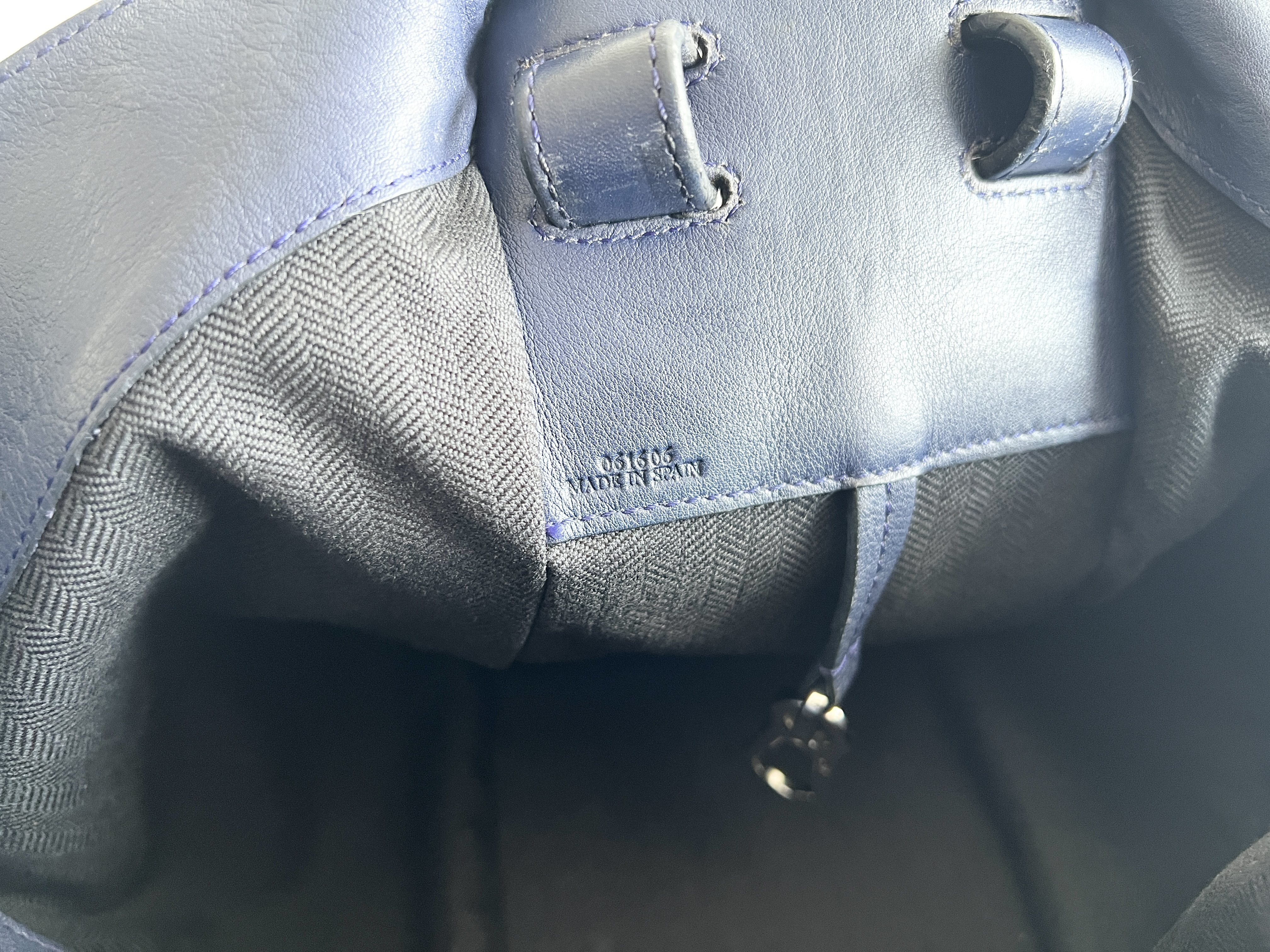 Hammock Small Anagram Logo 2way Handbag Shoulder Bag — view 9