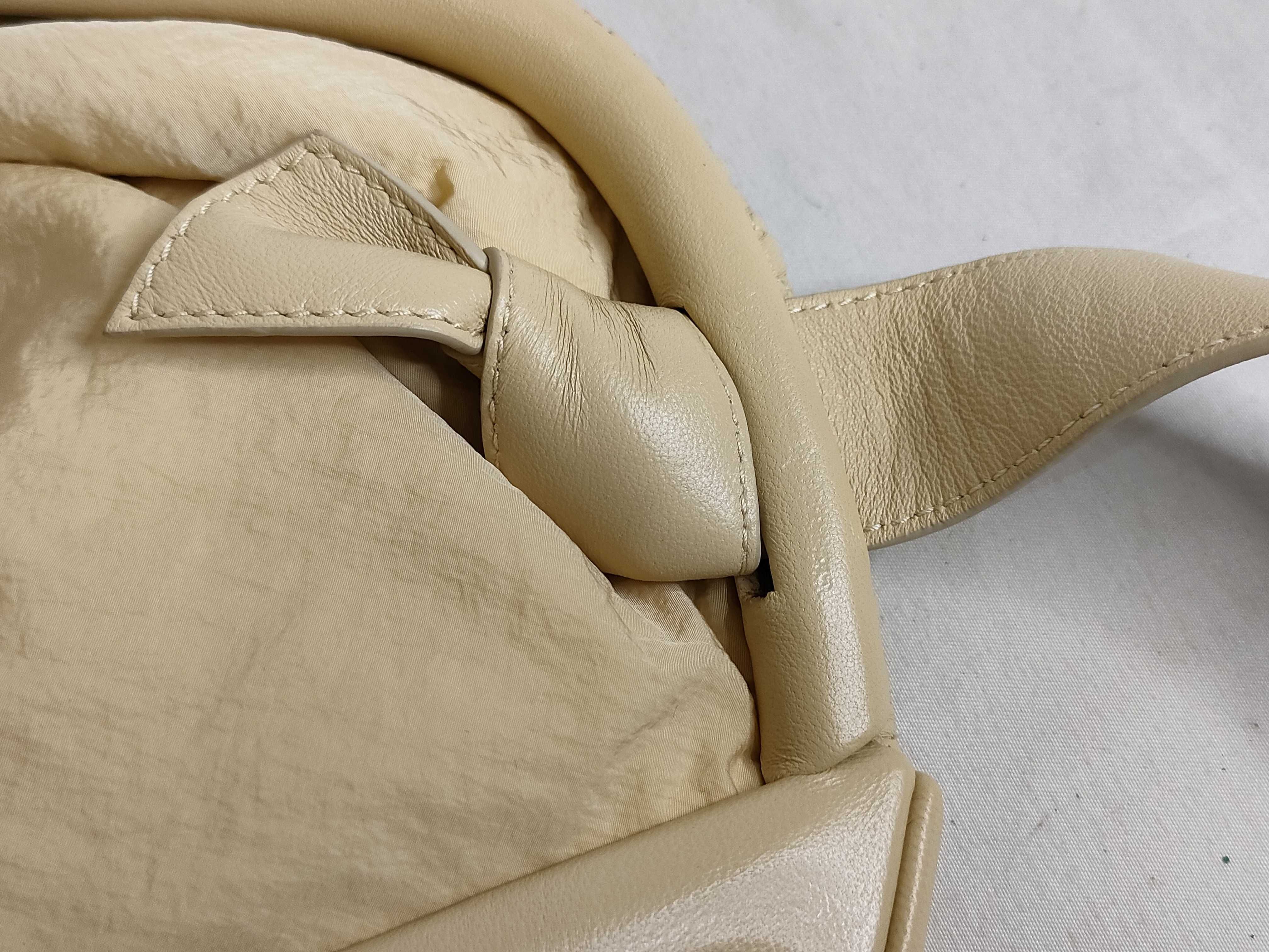 Point Triangle Bag Large Shoulder Bag — view 5