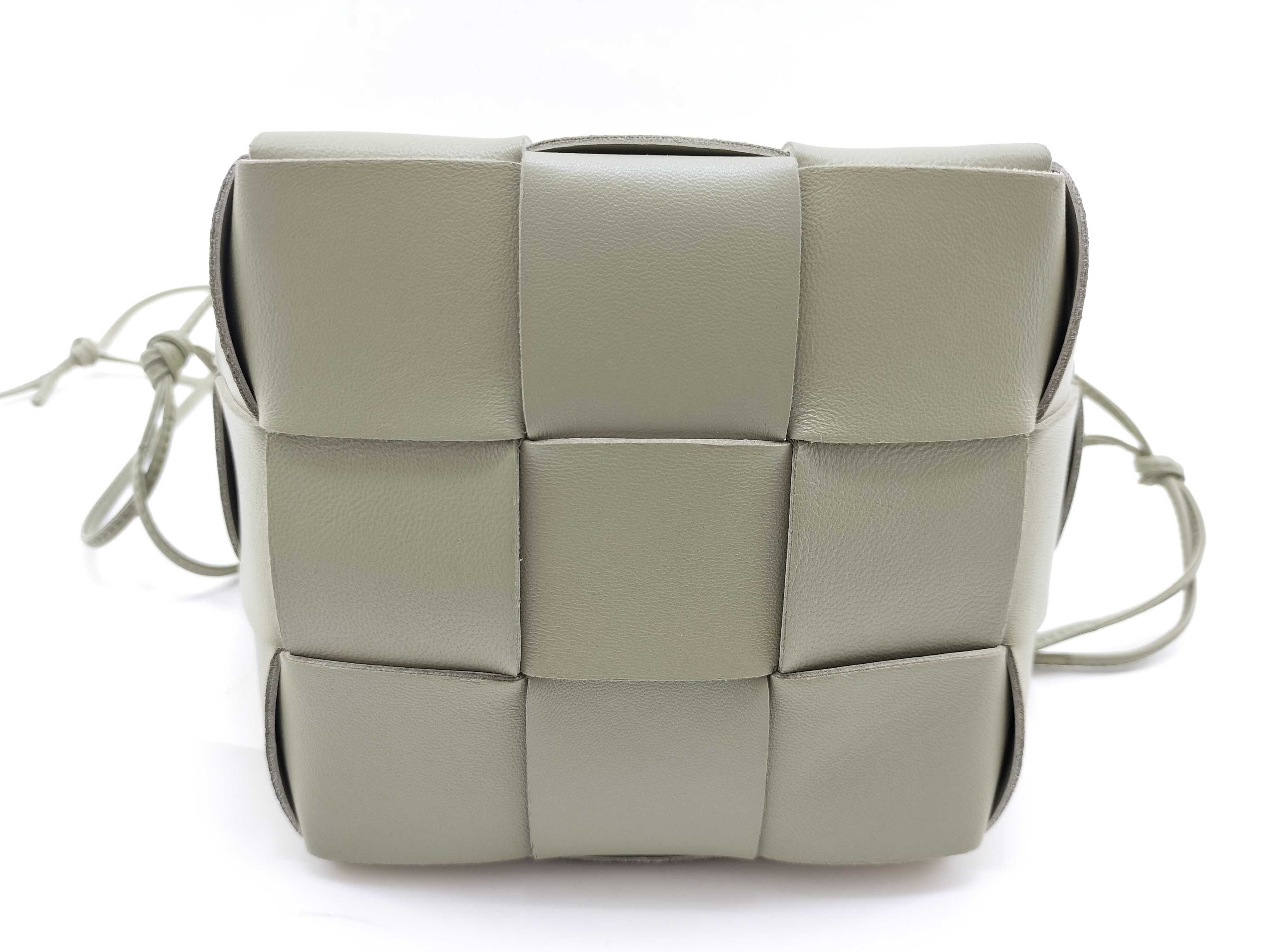 Maxi Intrecciato Cassette Small Travertine Bag 36 Shoulder Bag — view 3