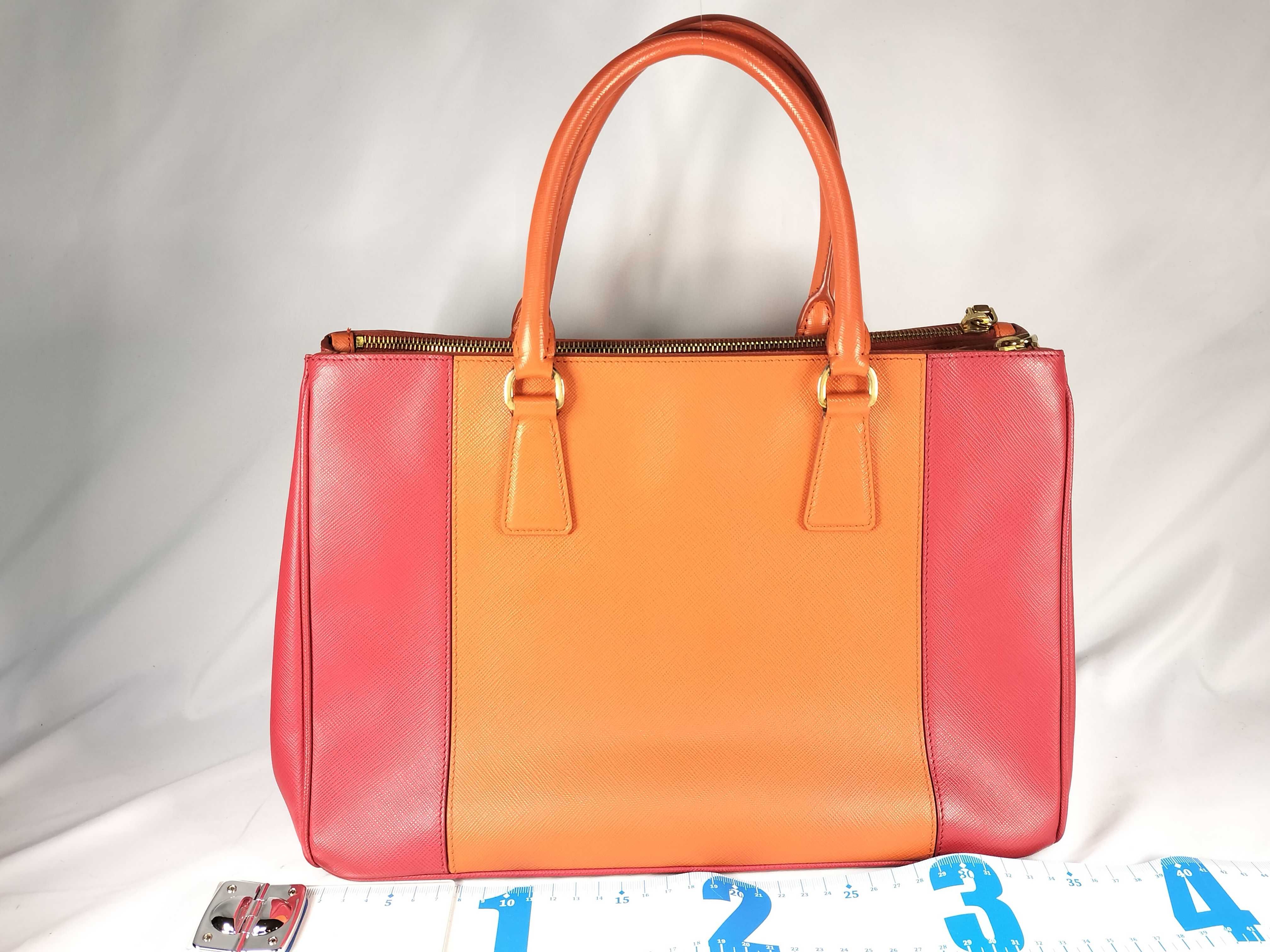 VN - Saffiano Galleria Leather 2-Way Handbag Orange x Red — view 2