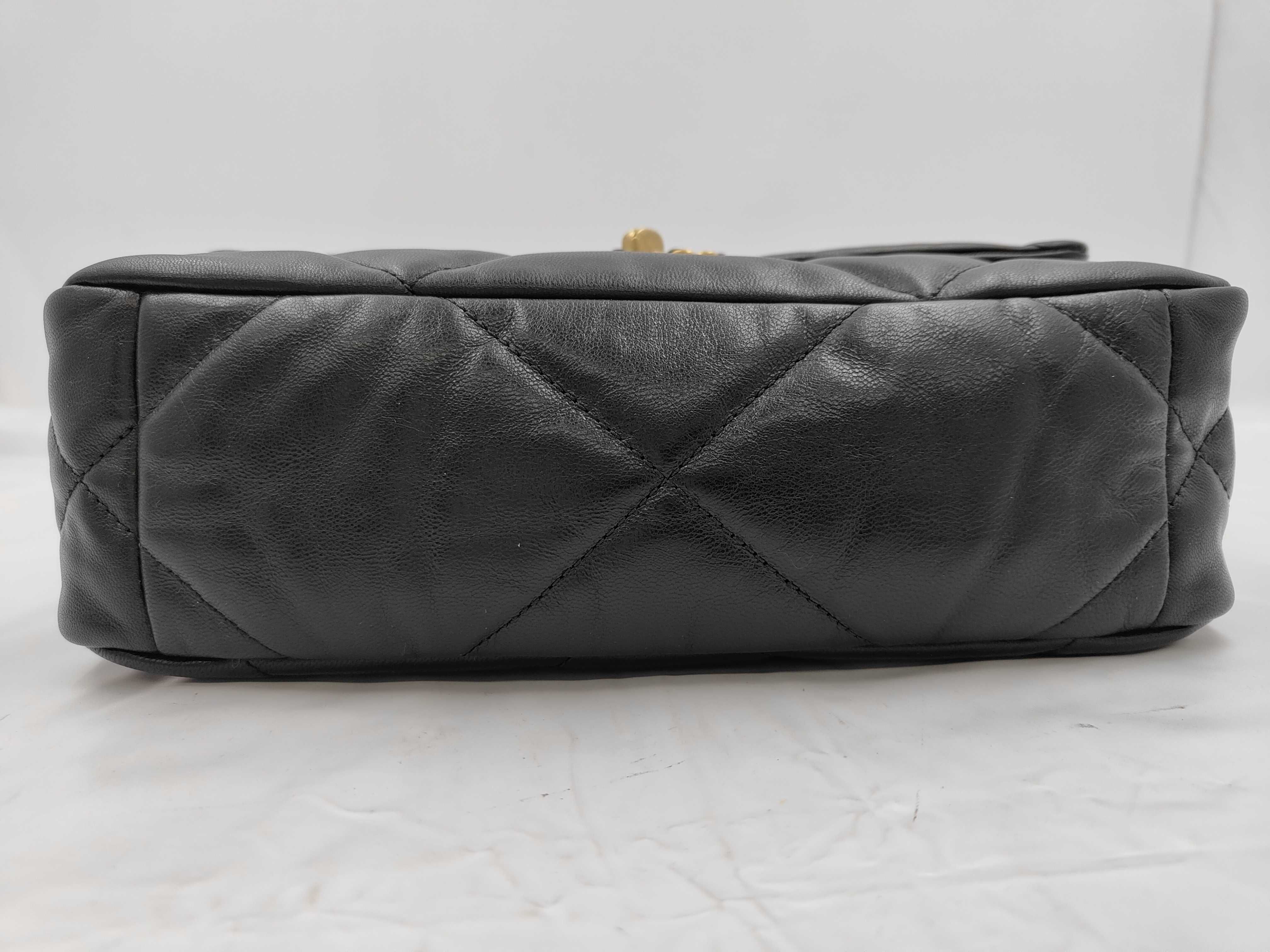 19 Bag, Serial Number 30s, Lambskin, Black, Gold — view 8