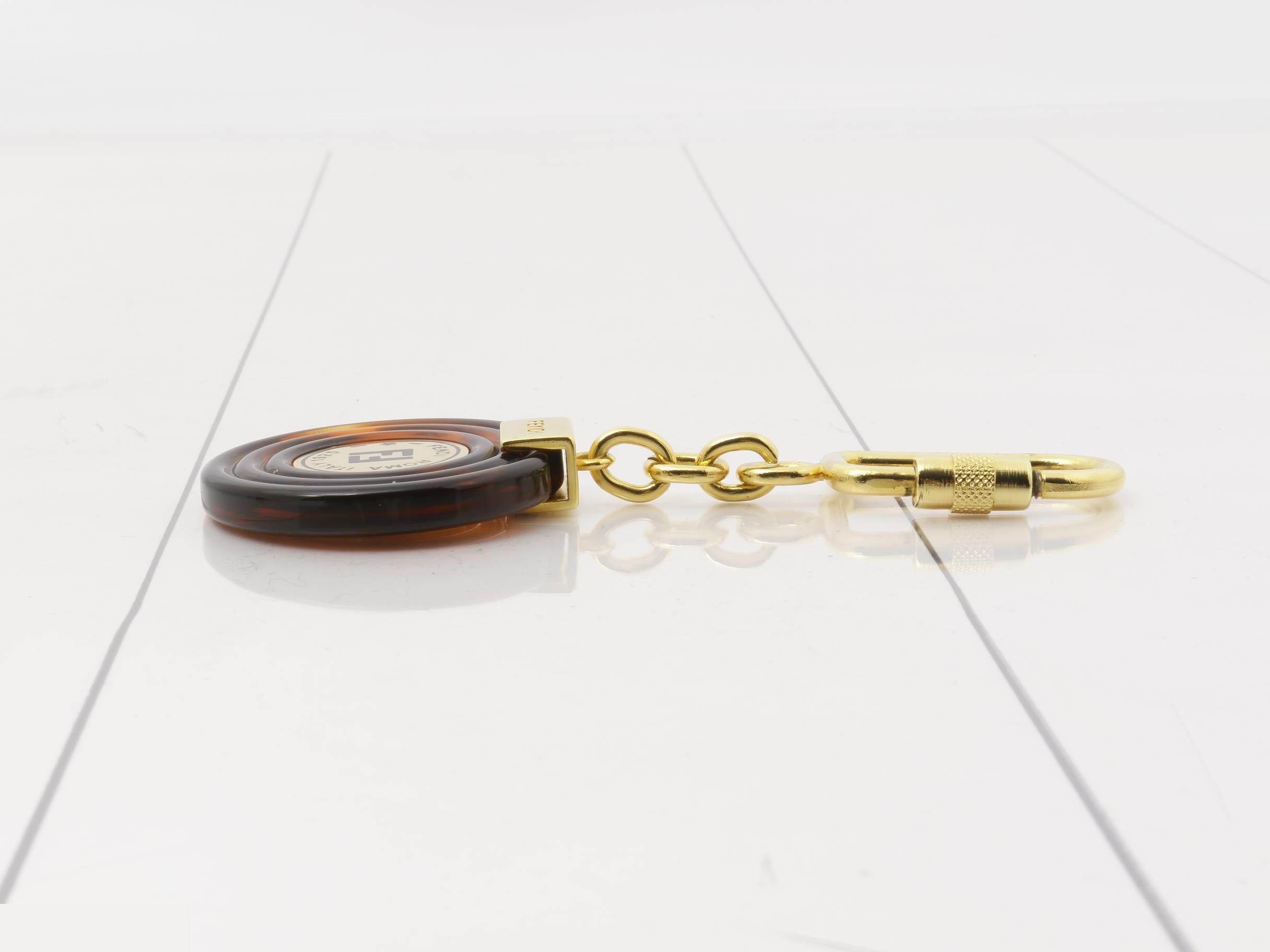 Other items: Small accessories, phone straps, keychains — view 3