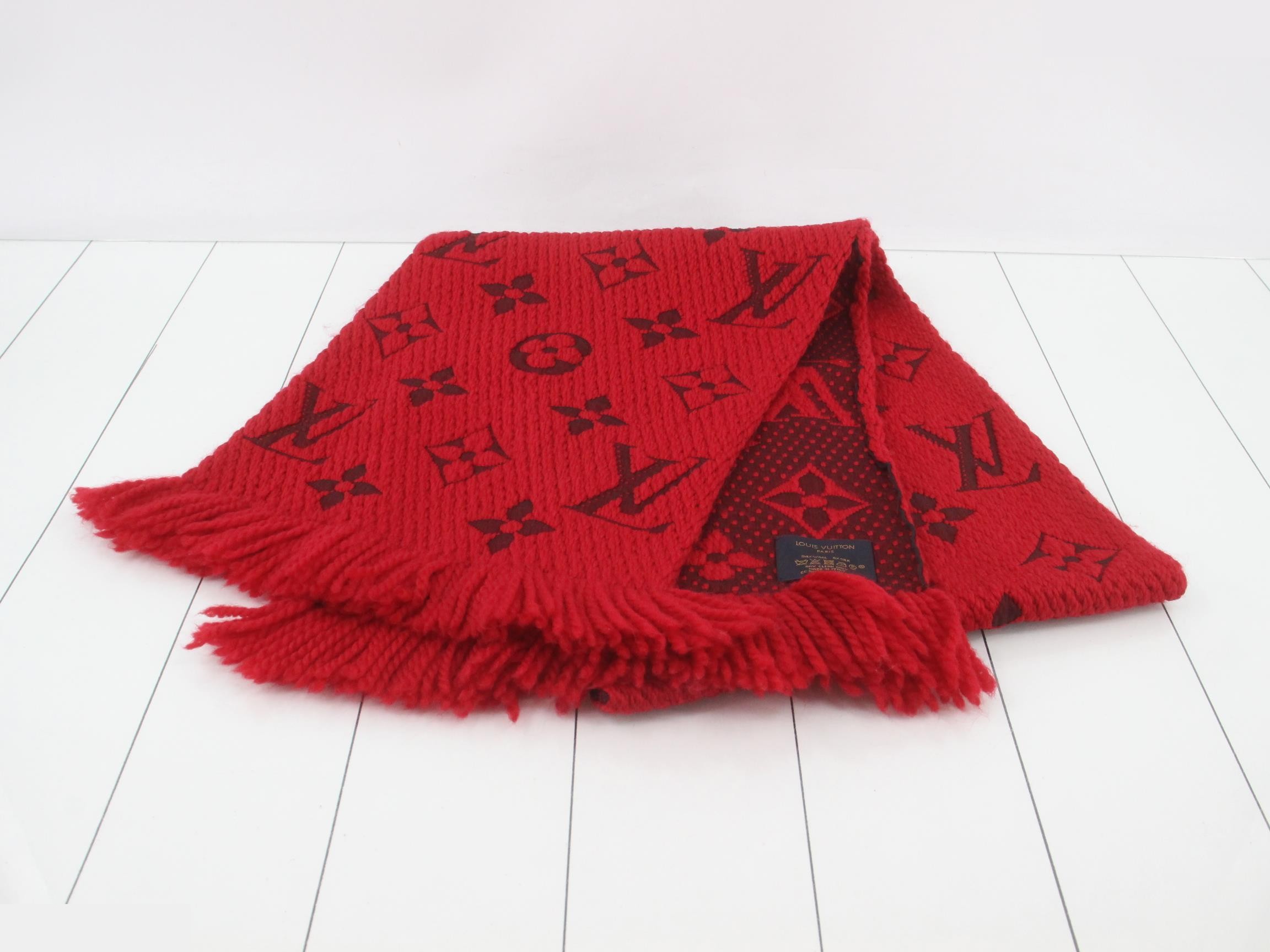 New tag M72432 Logo Mania Echarpe Scarf Red — view 2