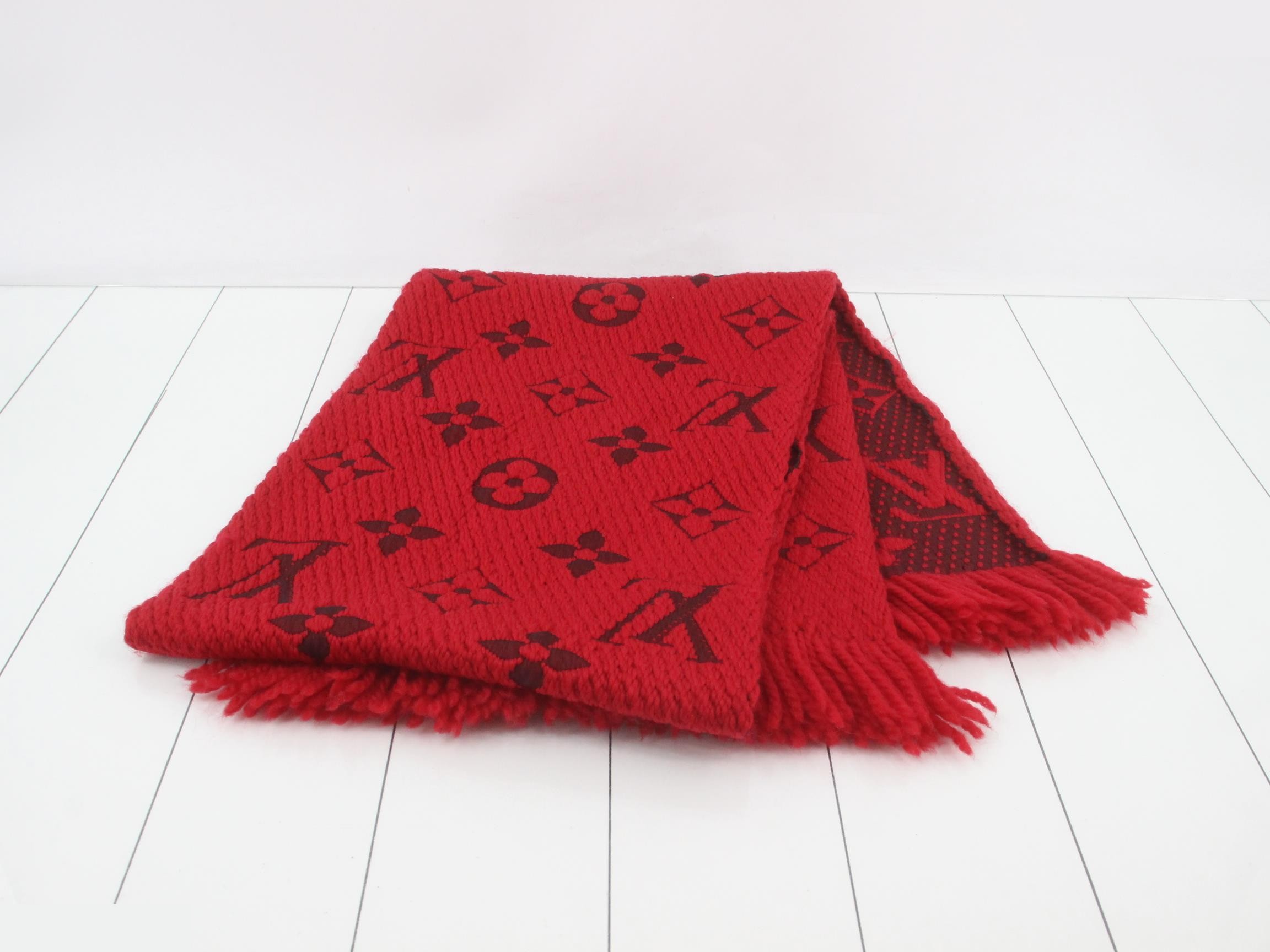 New tag M72432 Logo Mania Echarpe Scarf Red — view 3