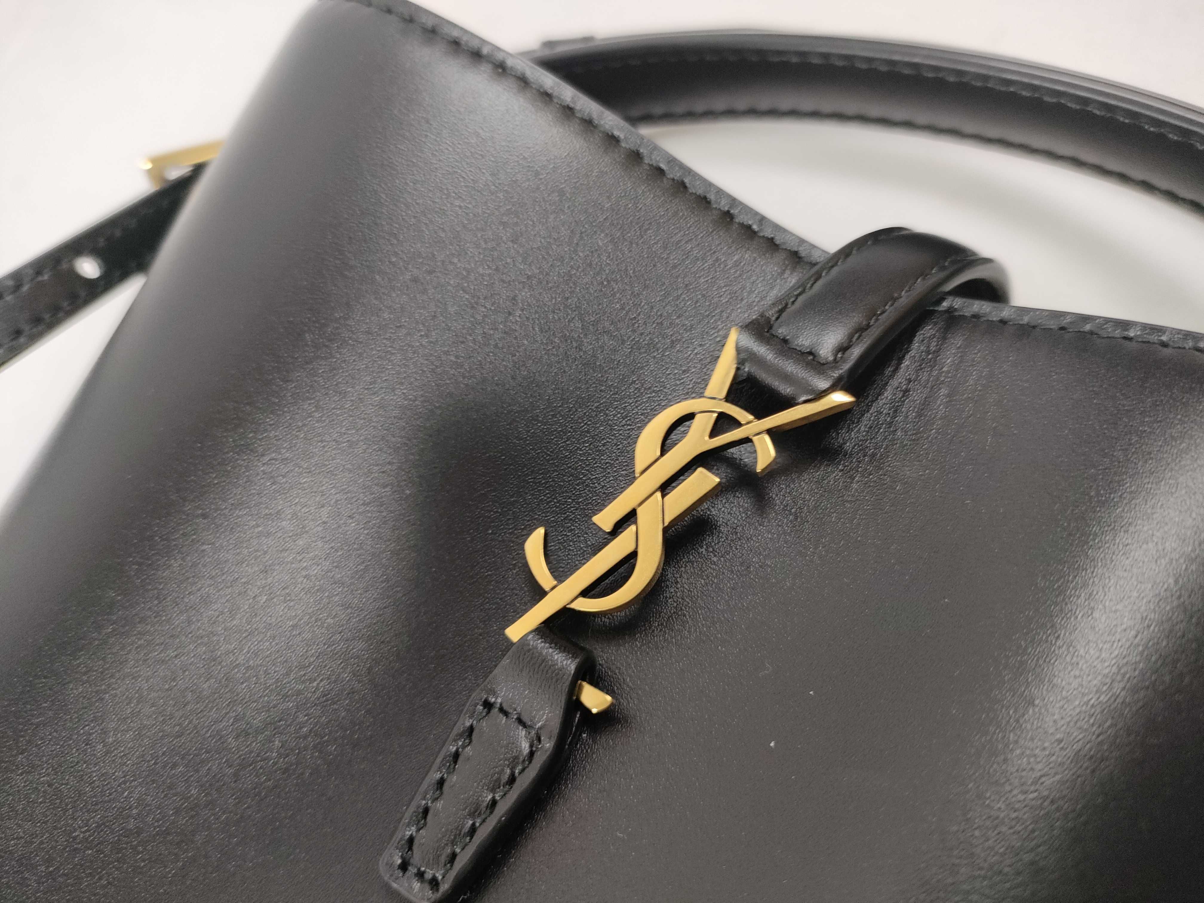 Bucket Bag LE17 Leather Black Handbag — view 8