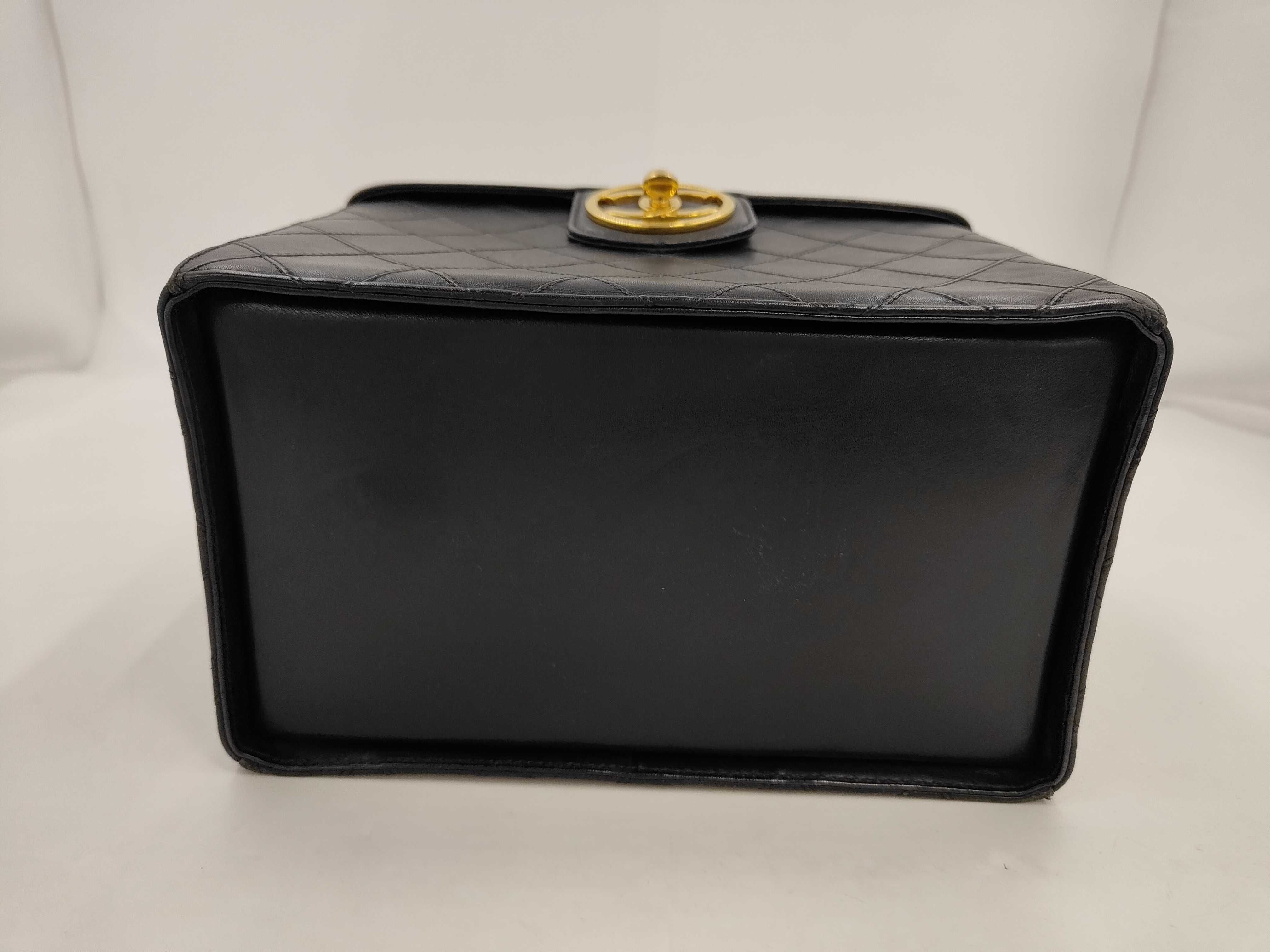 Lambskin Handbag, Turnlock, 2877938, Vanity Bag — view 6