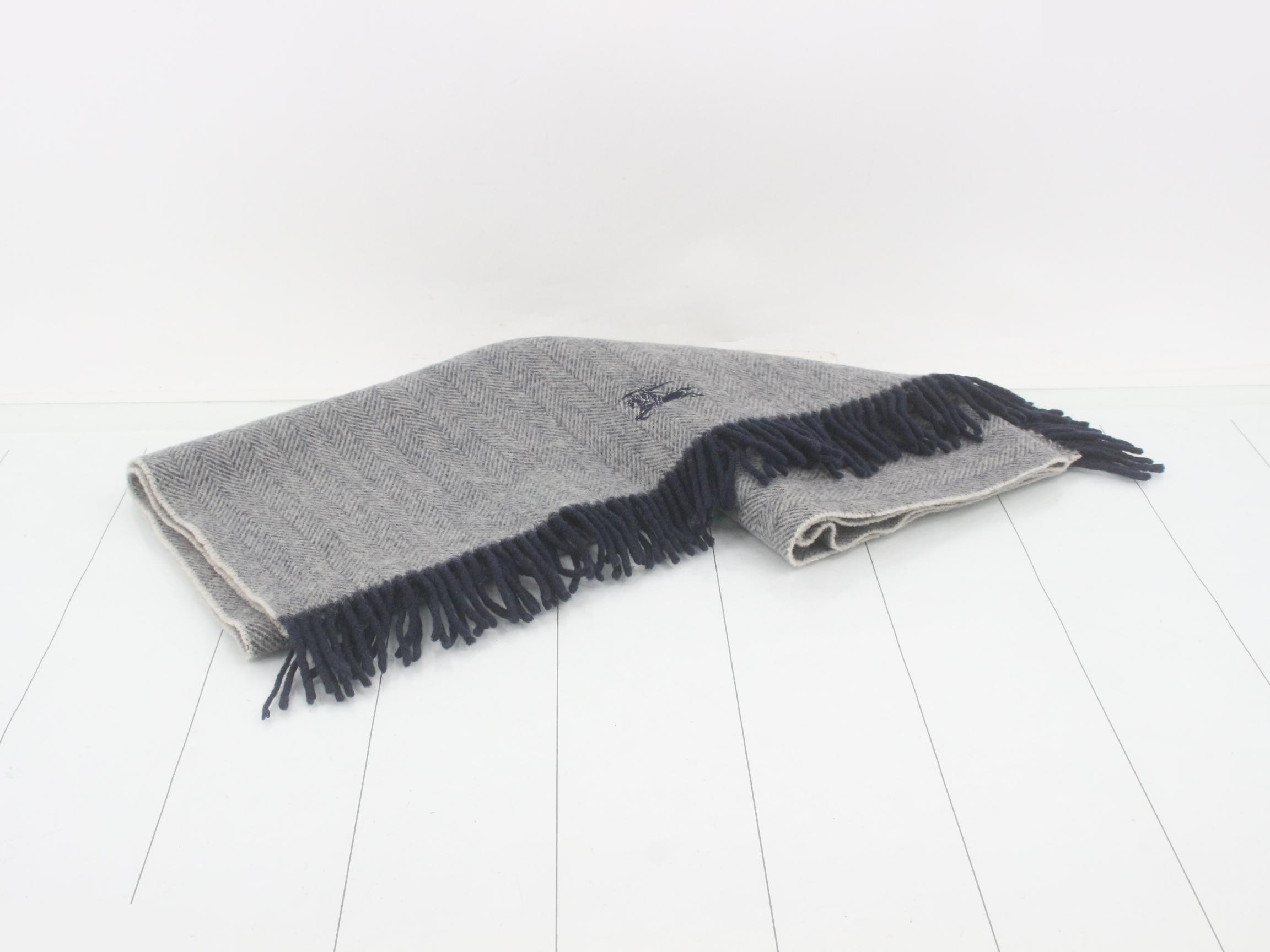 Nova Check lap blanket/shawl, gray — view 2