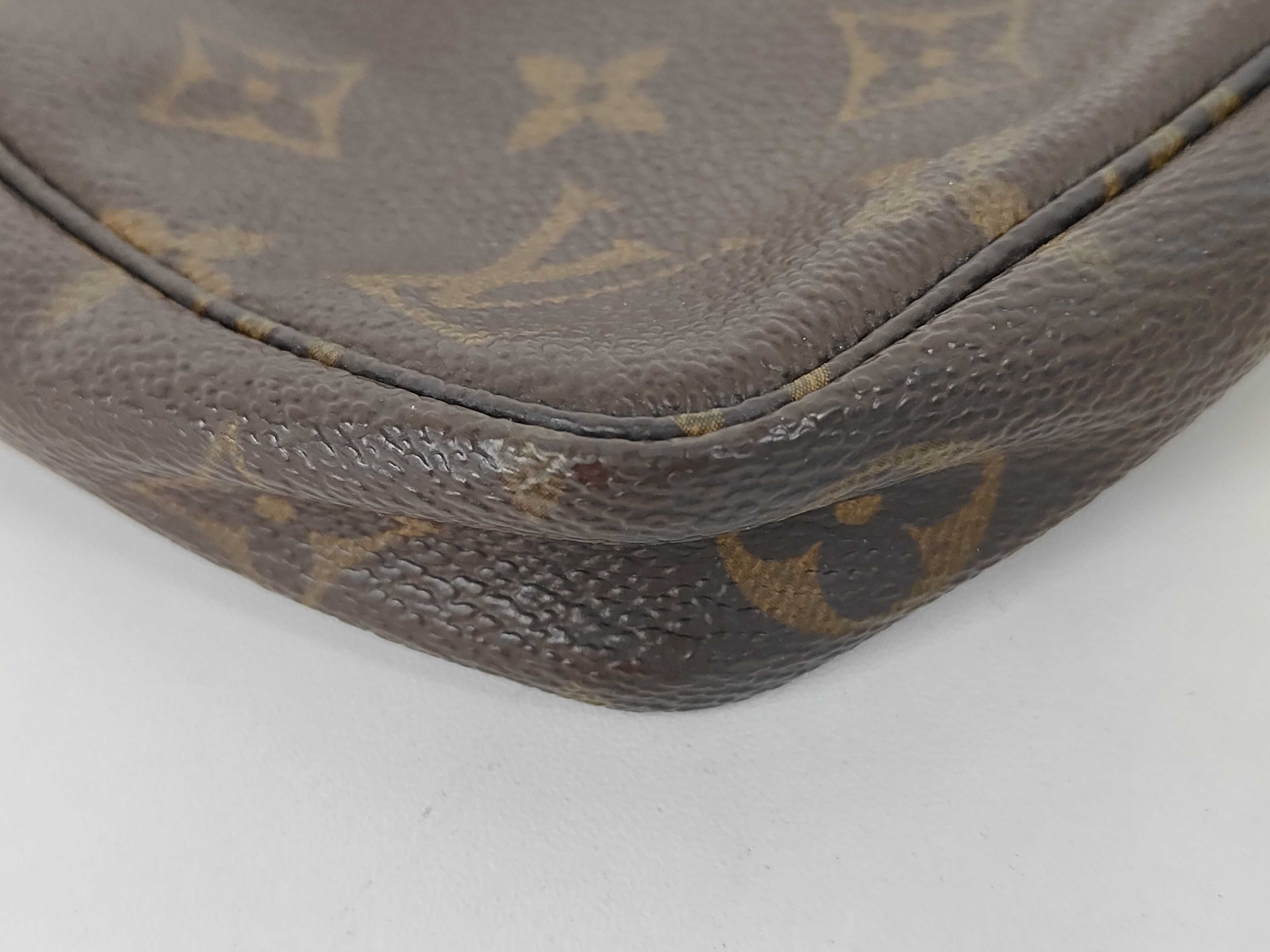 Monogram Louis Vuitton Pochette Accessoires M51980 AR1919 Monogram Pouch — view 4