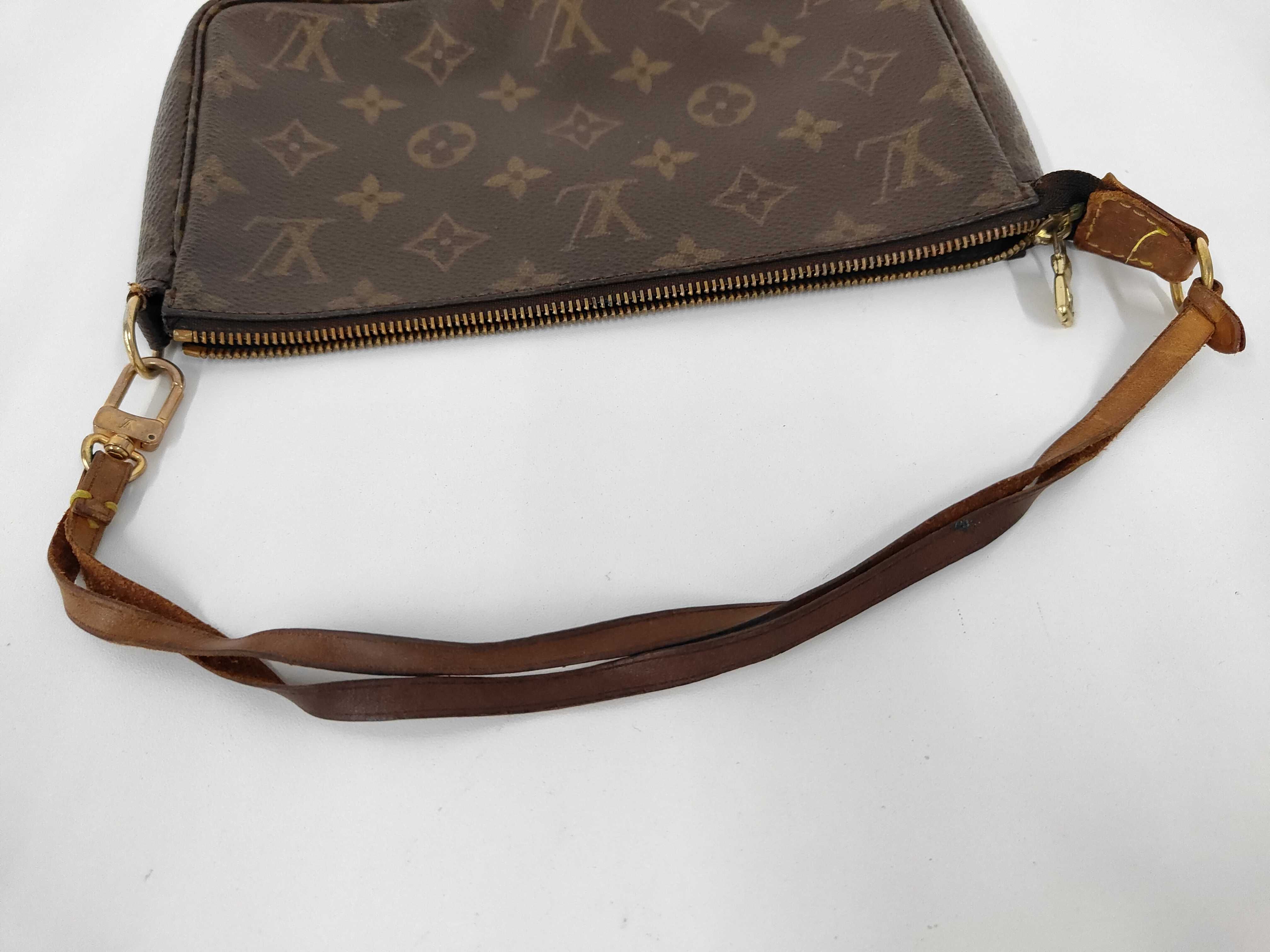 Monogram Louis Vuitton Pochette Accessoires M51980 AR1919 Monogram Pouch — view 5