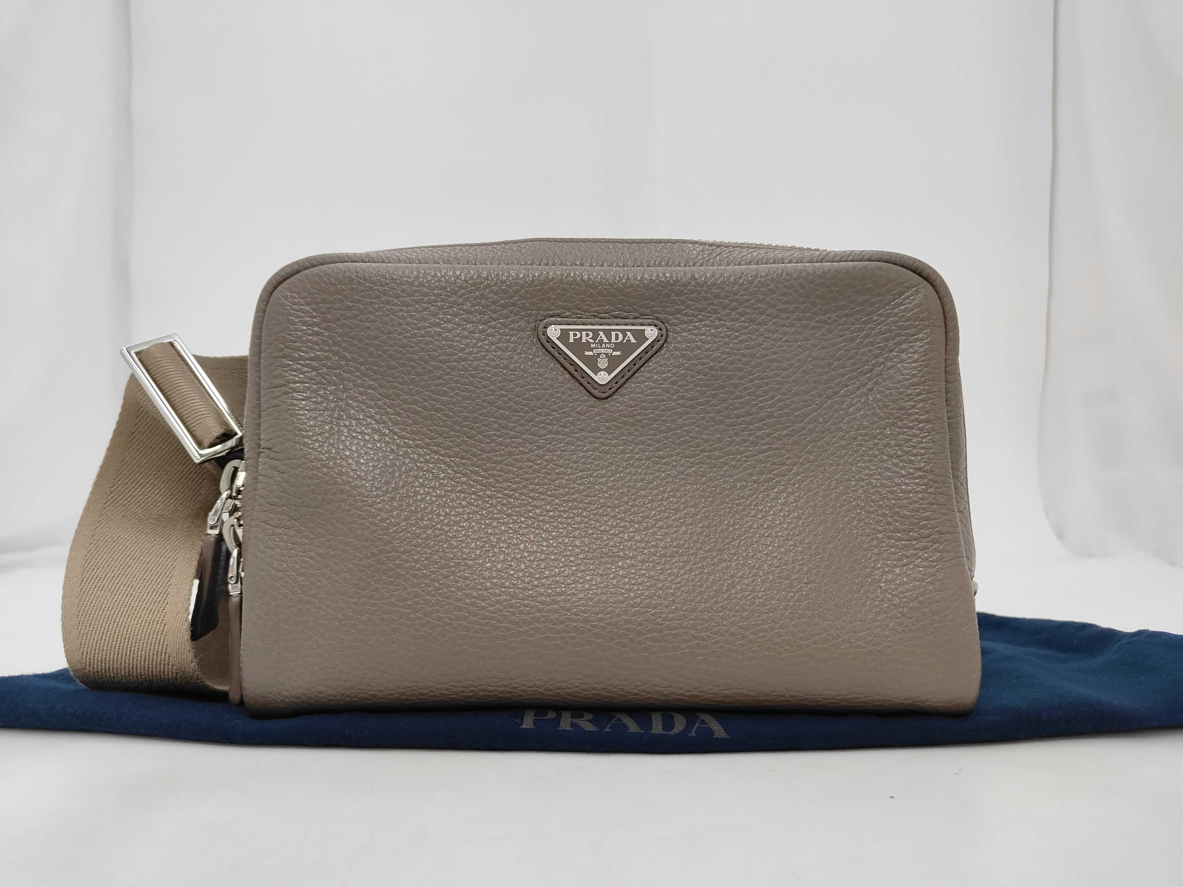 Triangle Logo Shoulder Bag RFID VH184 Beige Shoulder Bag
