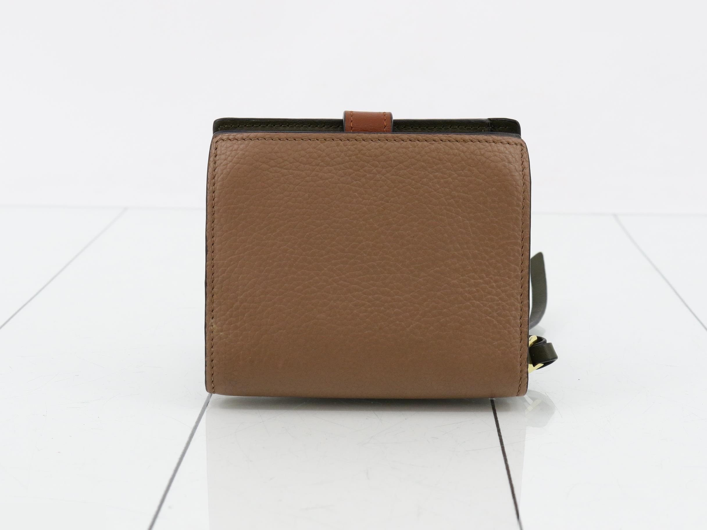 wallet — view 2