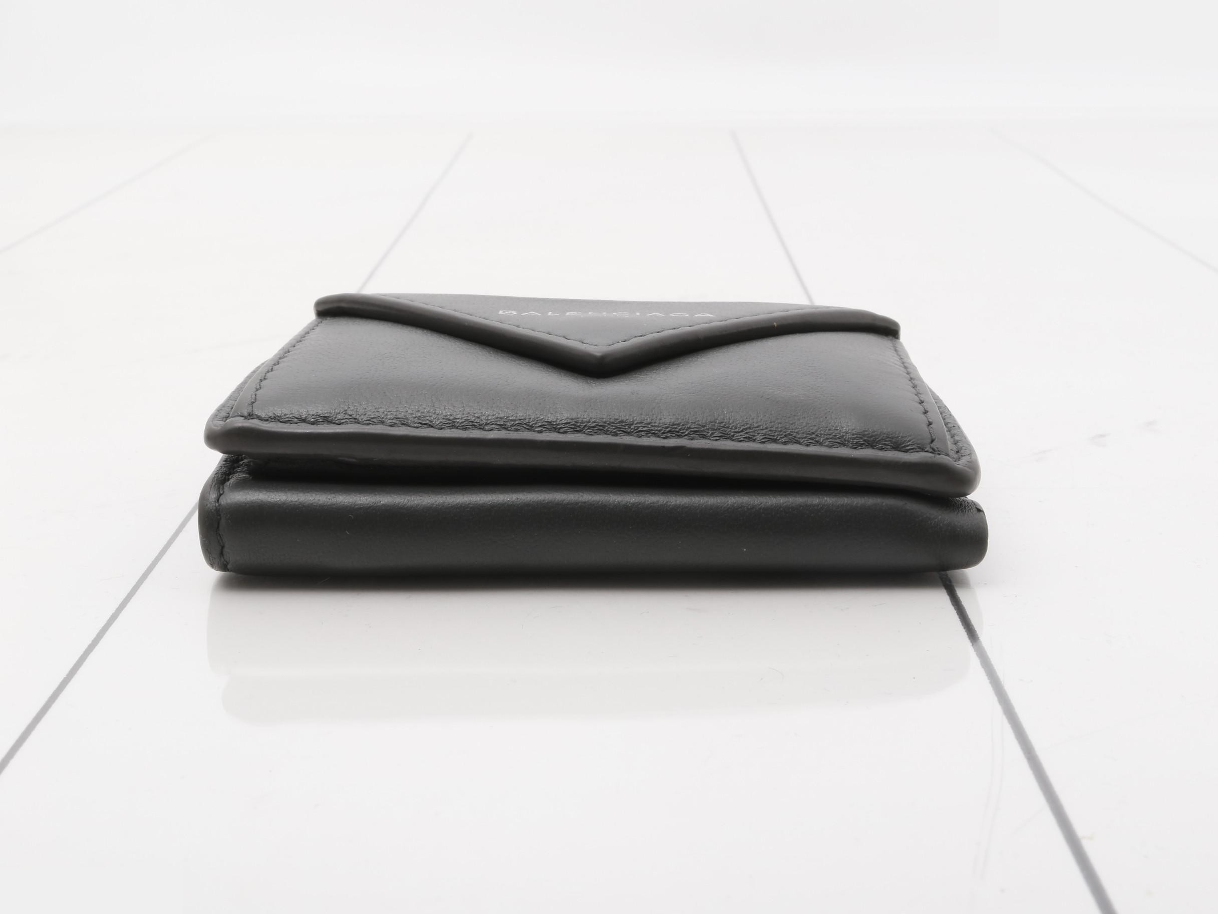 folding wallet — view 3