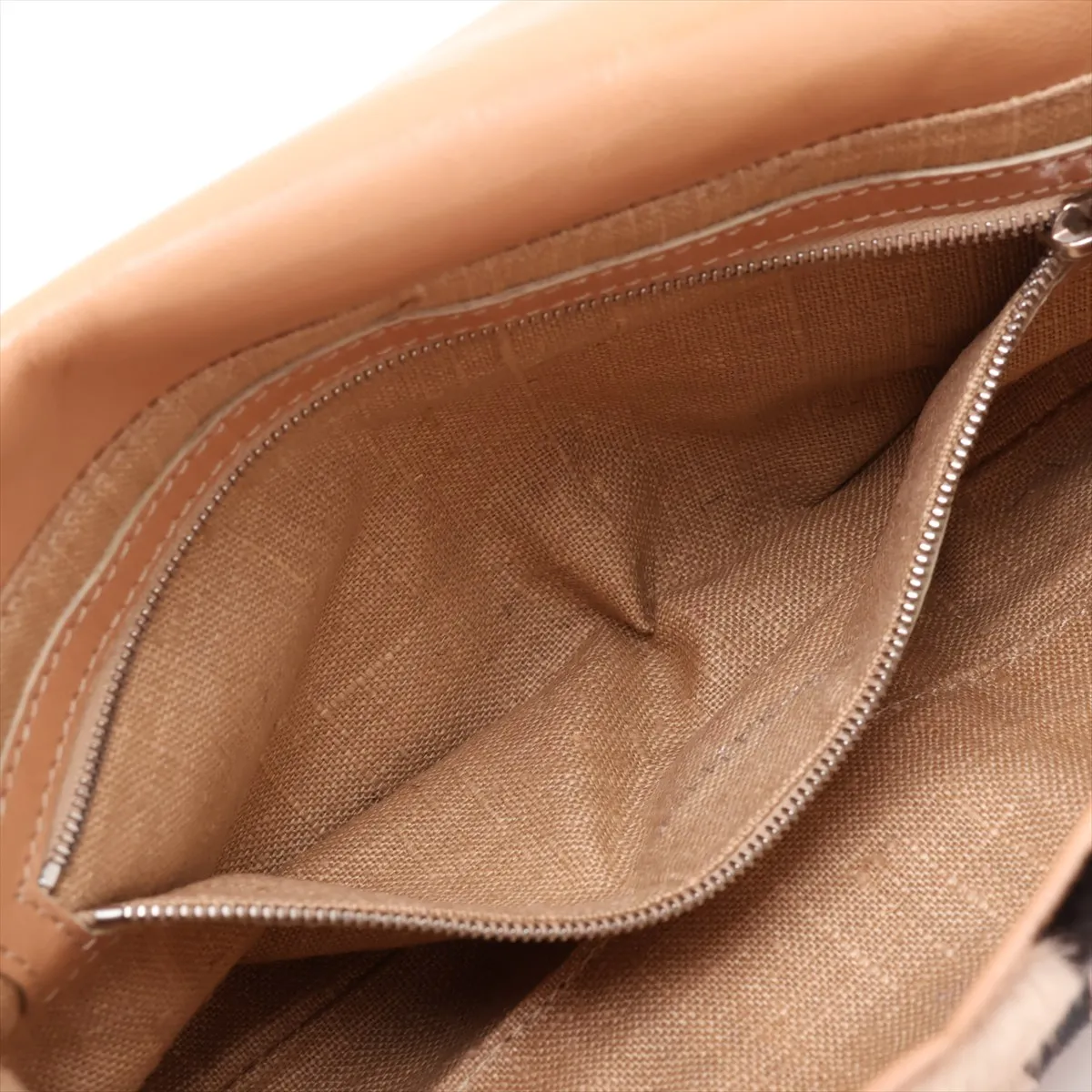 [Individually packaged] Fendi Mamma Bucket Calf Hair x Leather Shoulder Bag, Beige — view 8