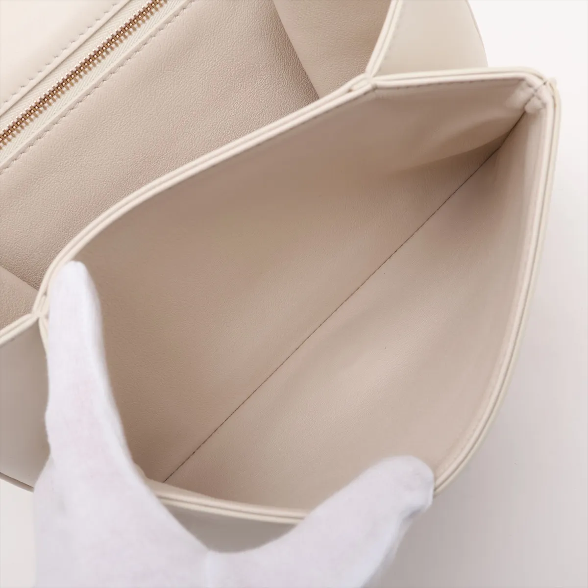Taboo Medium Leather Shoulder Bag, White — view 7