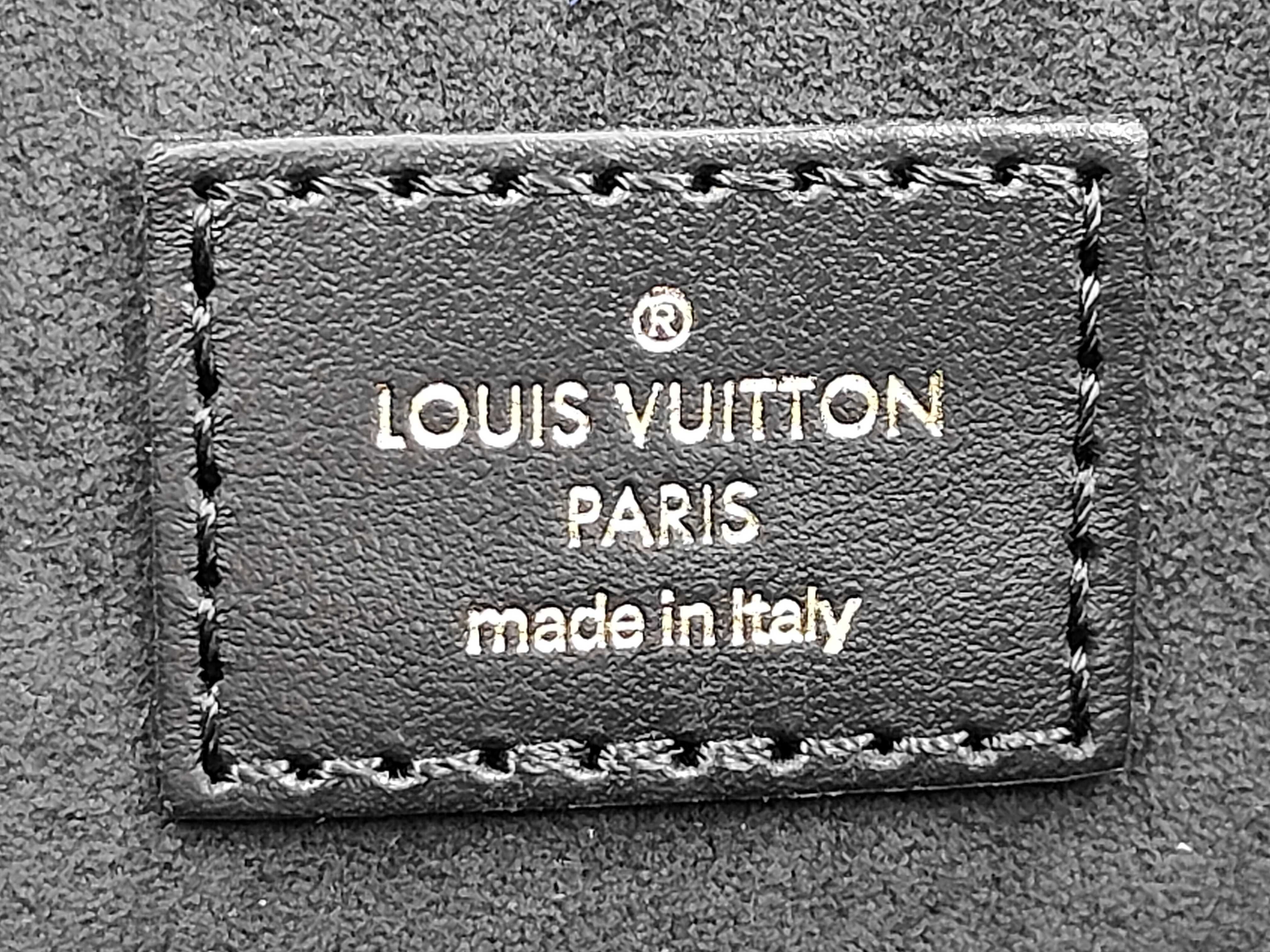 LV Logo Saint Jacques M59808 Bag — view 9