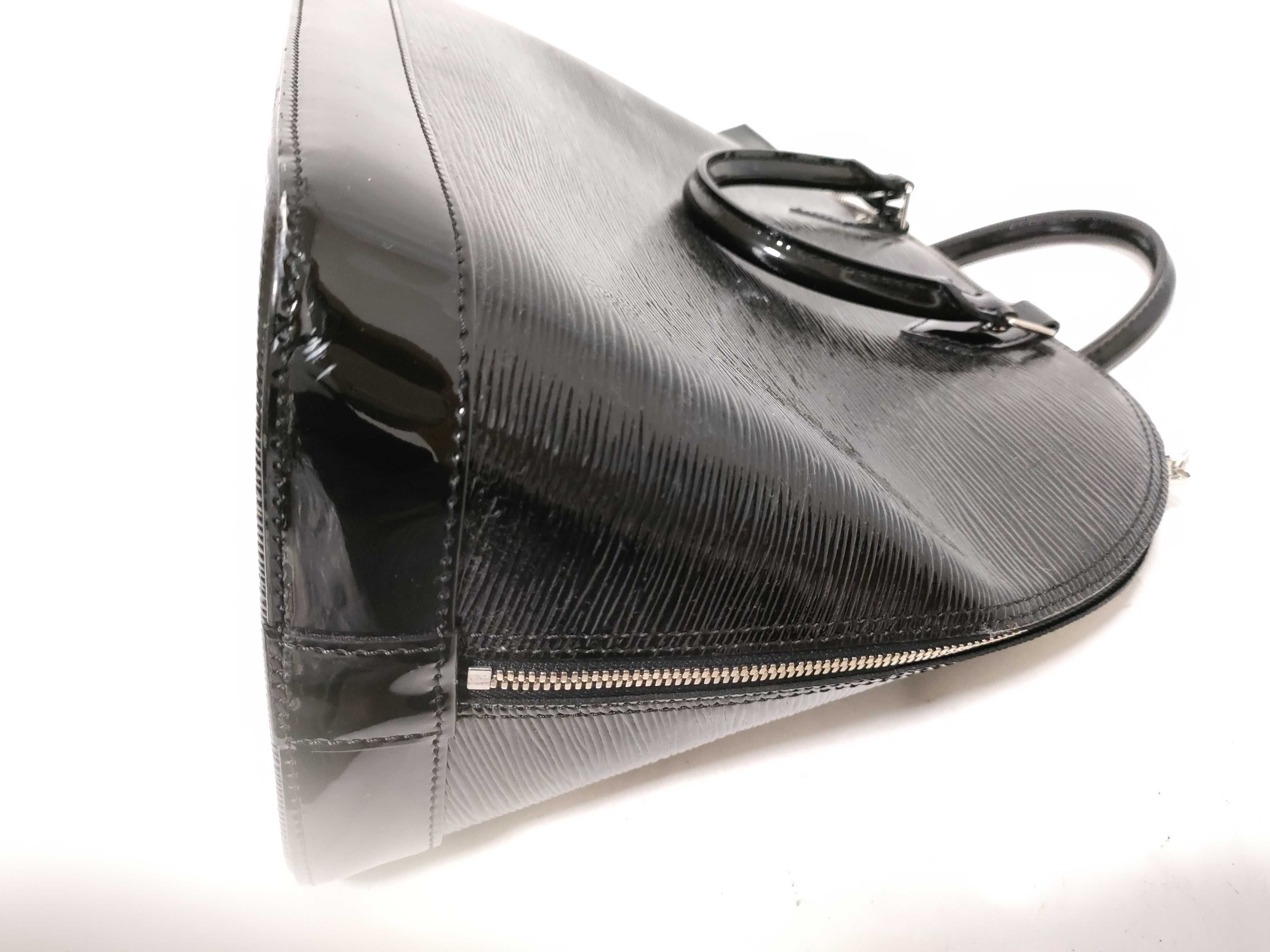 Epi Alma PM Black Handbag — view 8
