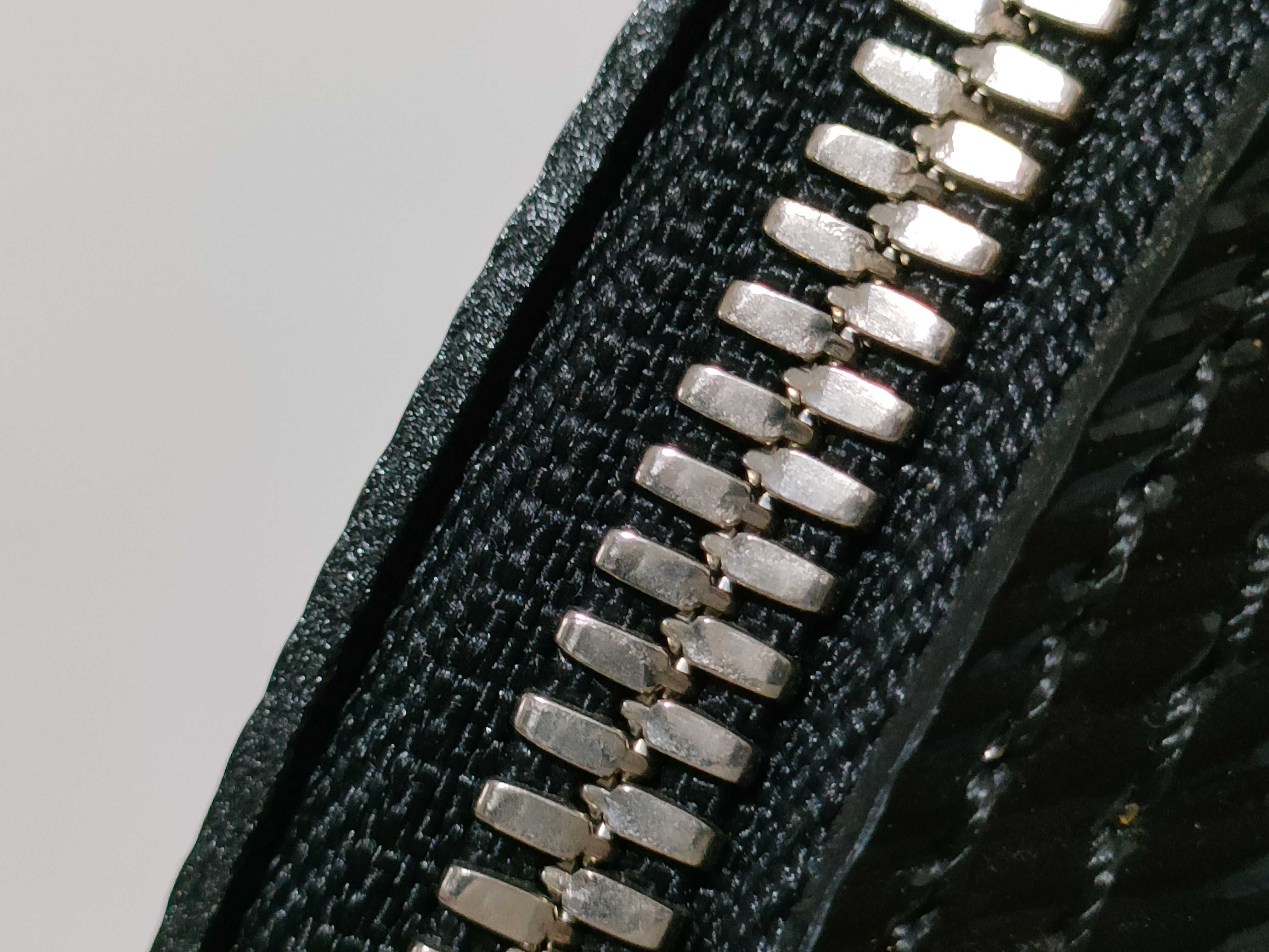 Epi Alma PM Black Handbag — view 10